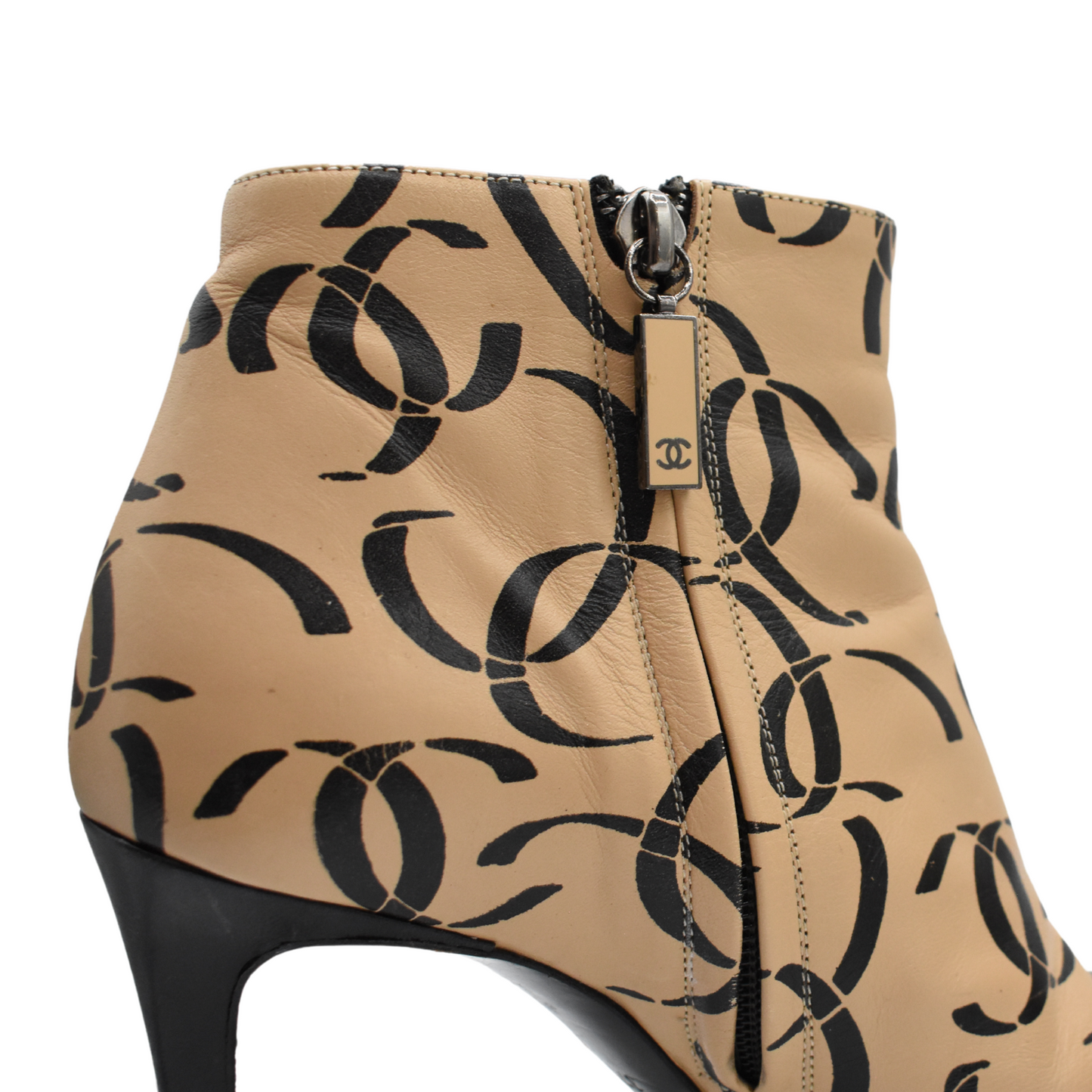 Chanel 'F/W 2000 Interlocking CC' Ankle Booties - Women's 37.5 EU