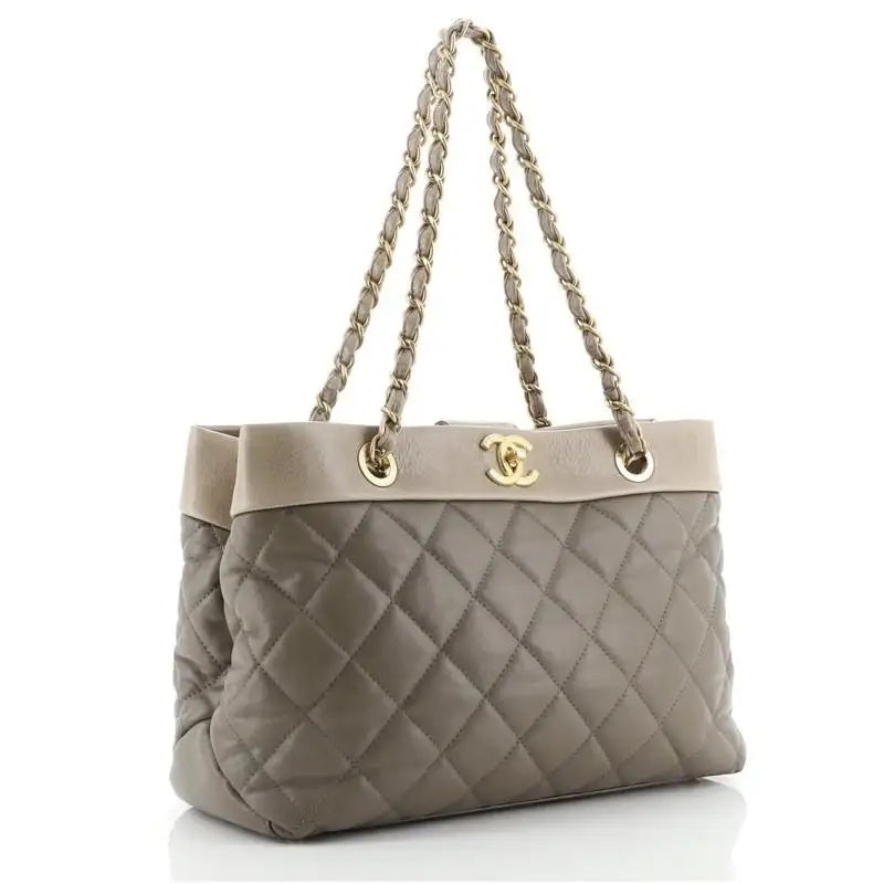 CHANEL GREIGE QUILTED DISTRESSED LEATHER CHAIN TOTE BAG