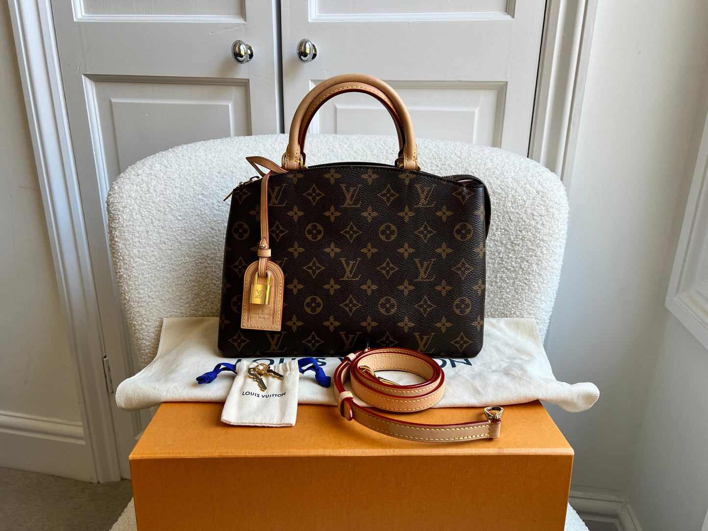 Louis Vuitton Petit Palais Monogram (RRP £2,140)