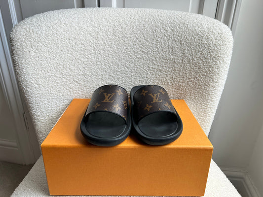 Louis Vuitton Waterfront Monogram Sliders Size 37 (RRP £495)