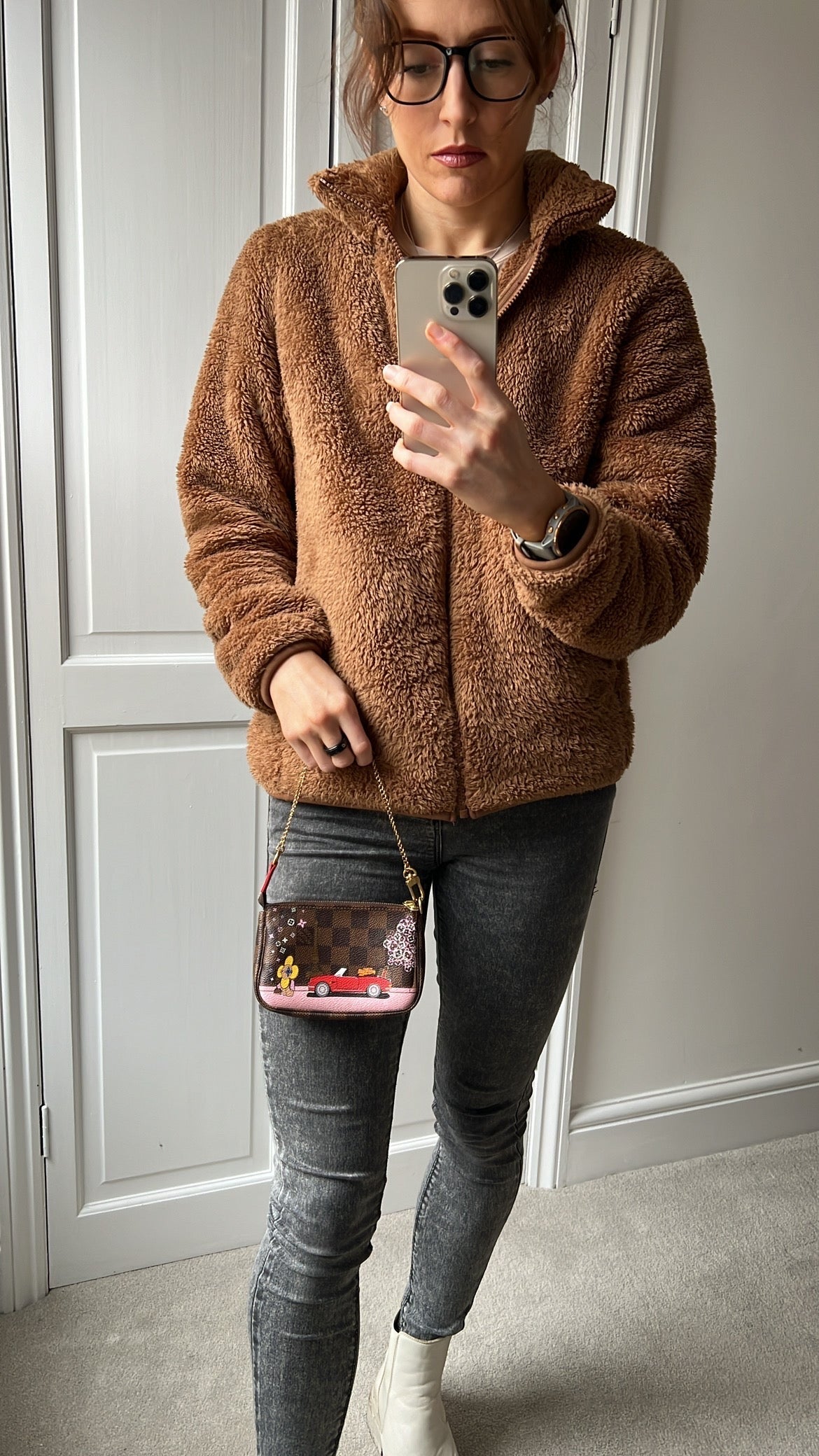 Louis Vuitton Christmas Edition Vivienne Animated Mini Pochette Accessoires in Monogram (RRP £630)