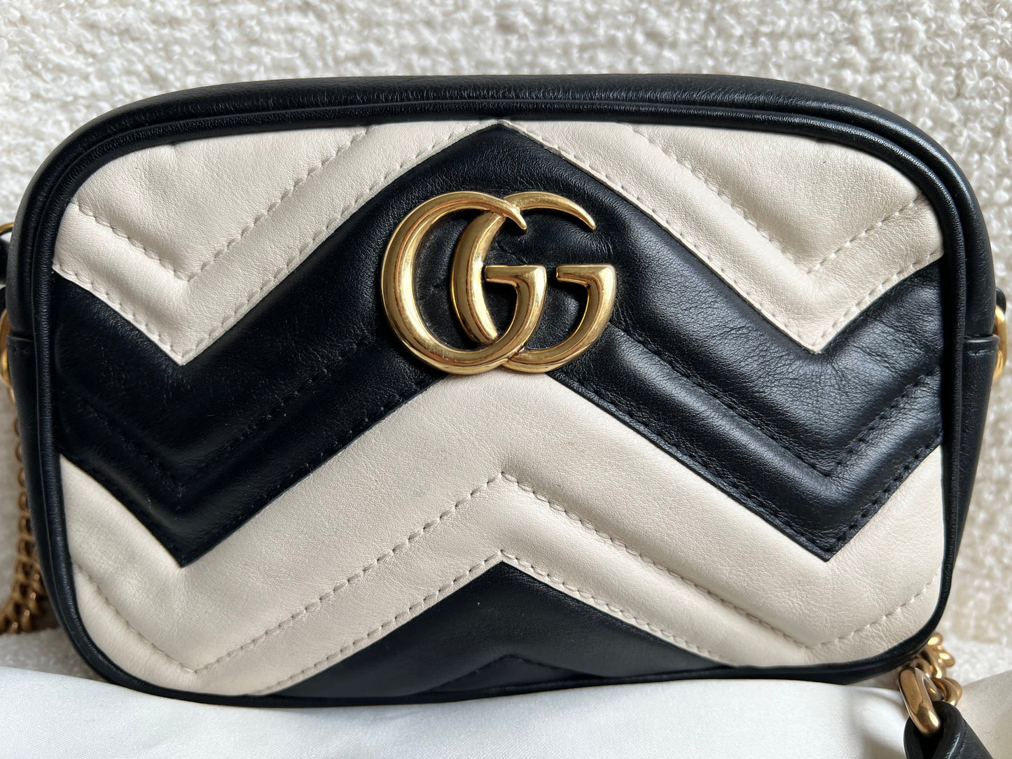 Gucci GG Black and White Marmont Mini Shoulder Bag (RRP £1,360)