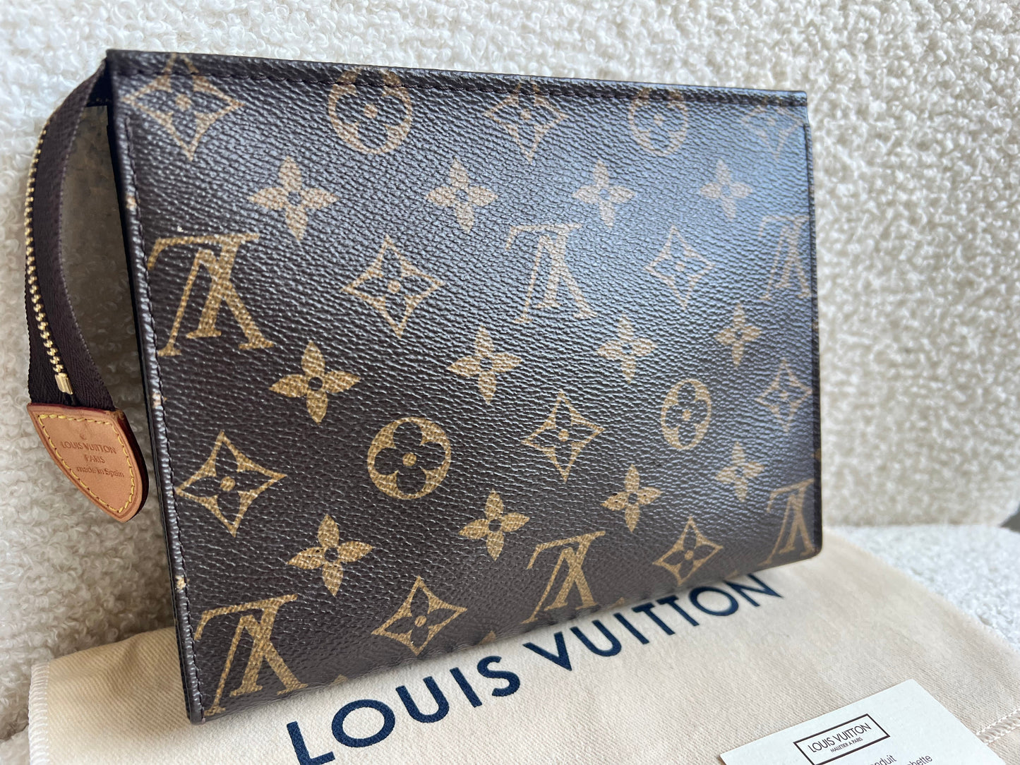 Louis Vuitton Toiletry Pouch 19 Monogram
