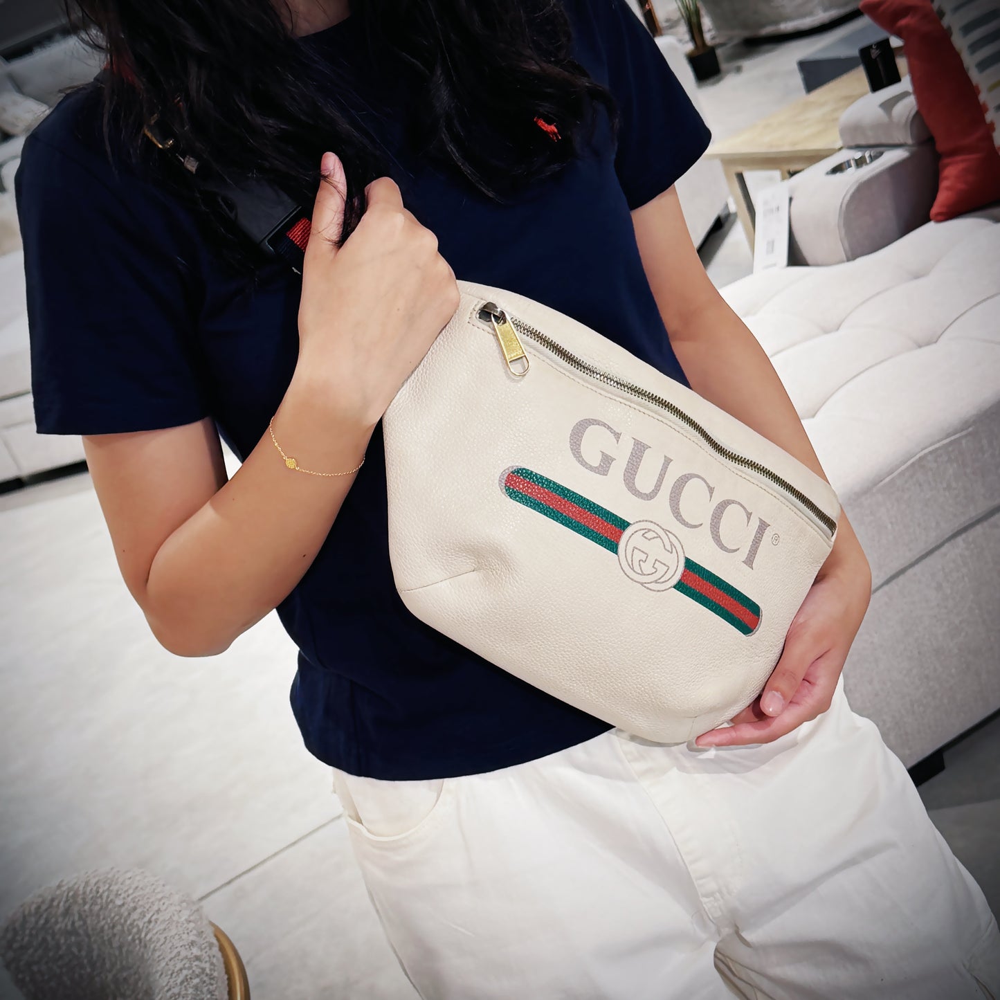 Gucci Unisex Small Logo Print White Leather Messenger Belt Bag TWS