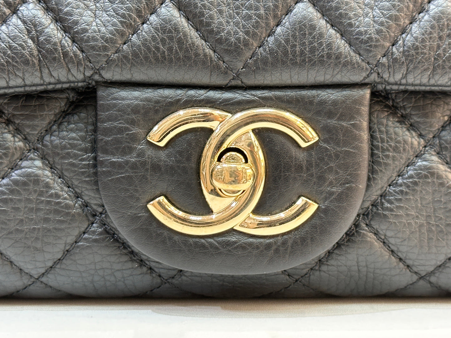 Chanel 2017 Calfskin Quilted XXL Travel Flap shoulder bag Black GHW 2382 holo card