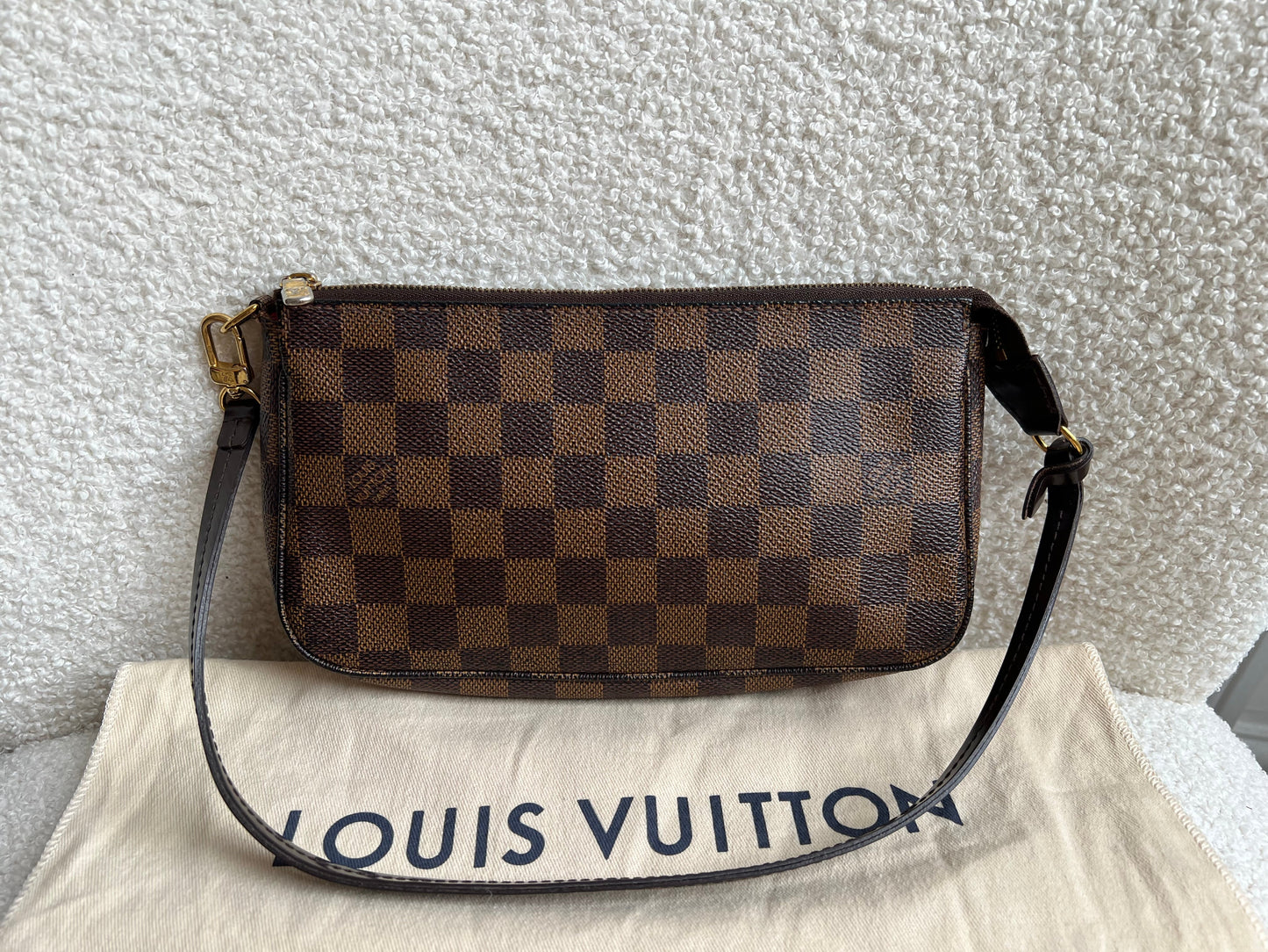 Louis Vuitton Pochette Accessoires Damier Ebene