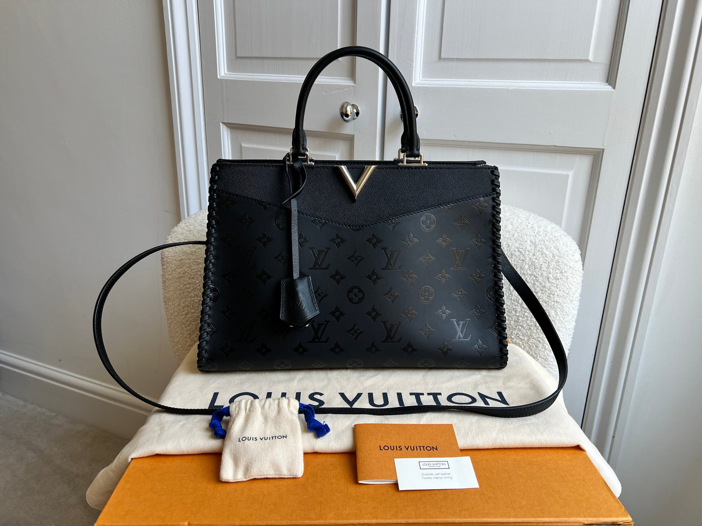 Louis Vuitton Monogram Cuir Plume Very Zipped Tote Black