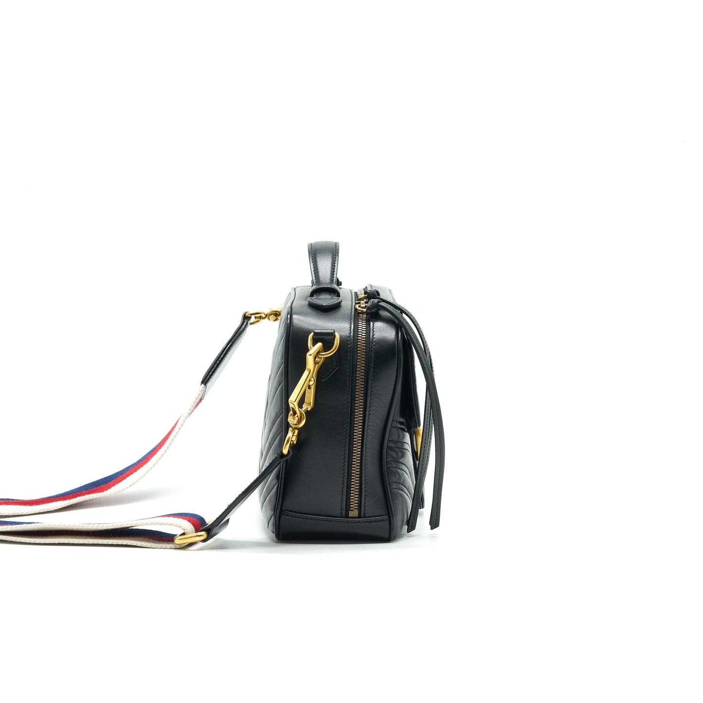 GUCCI GG MARMONT MATELASSÉ SHOULDER BAG BLACK