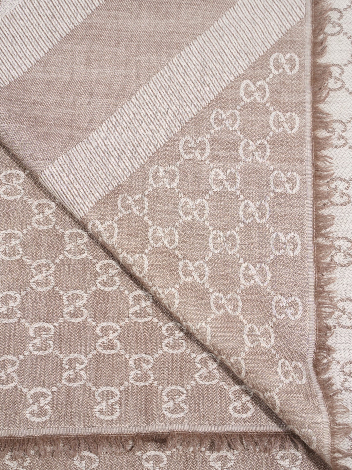 Gucci GG Guccissima Scarf GG Supreme / Beige Wool