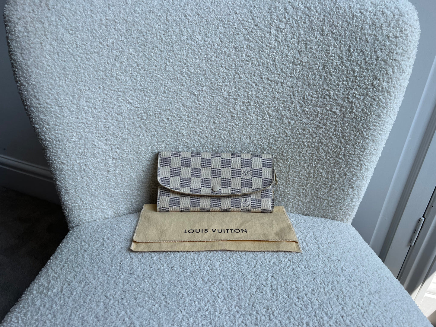 Louis Vuitton Emilie Wallet in Damier Azur  (RRP £430)