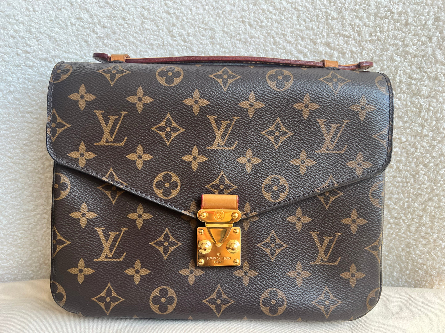 Louis Vuitton Pochette Metis Monogram (RRP £2,000)