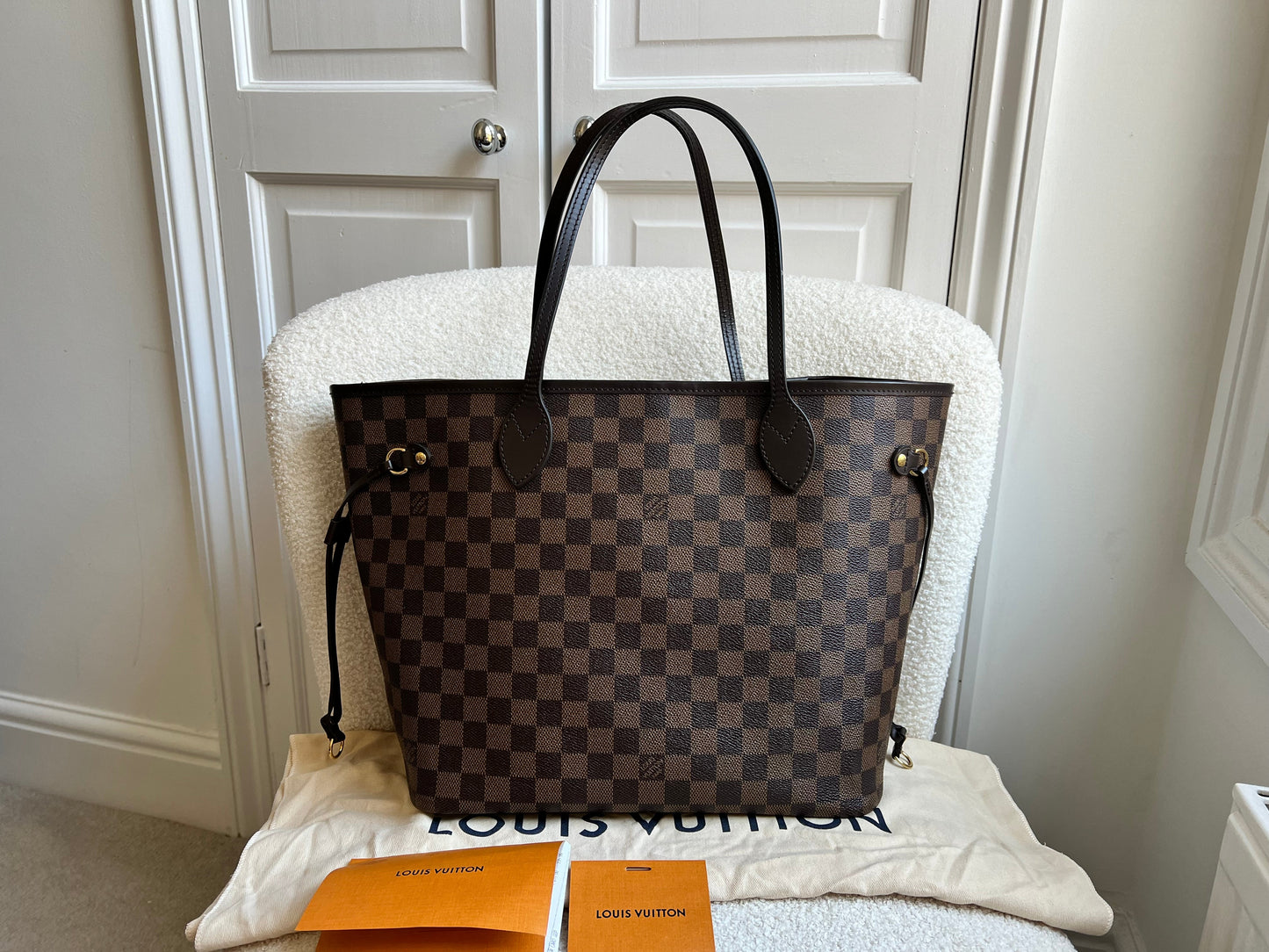 Louis Vuitton Neverfull MM Damier Ebene Cherry Interior (RRP £1,410)