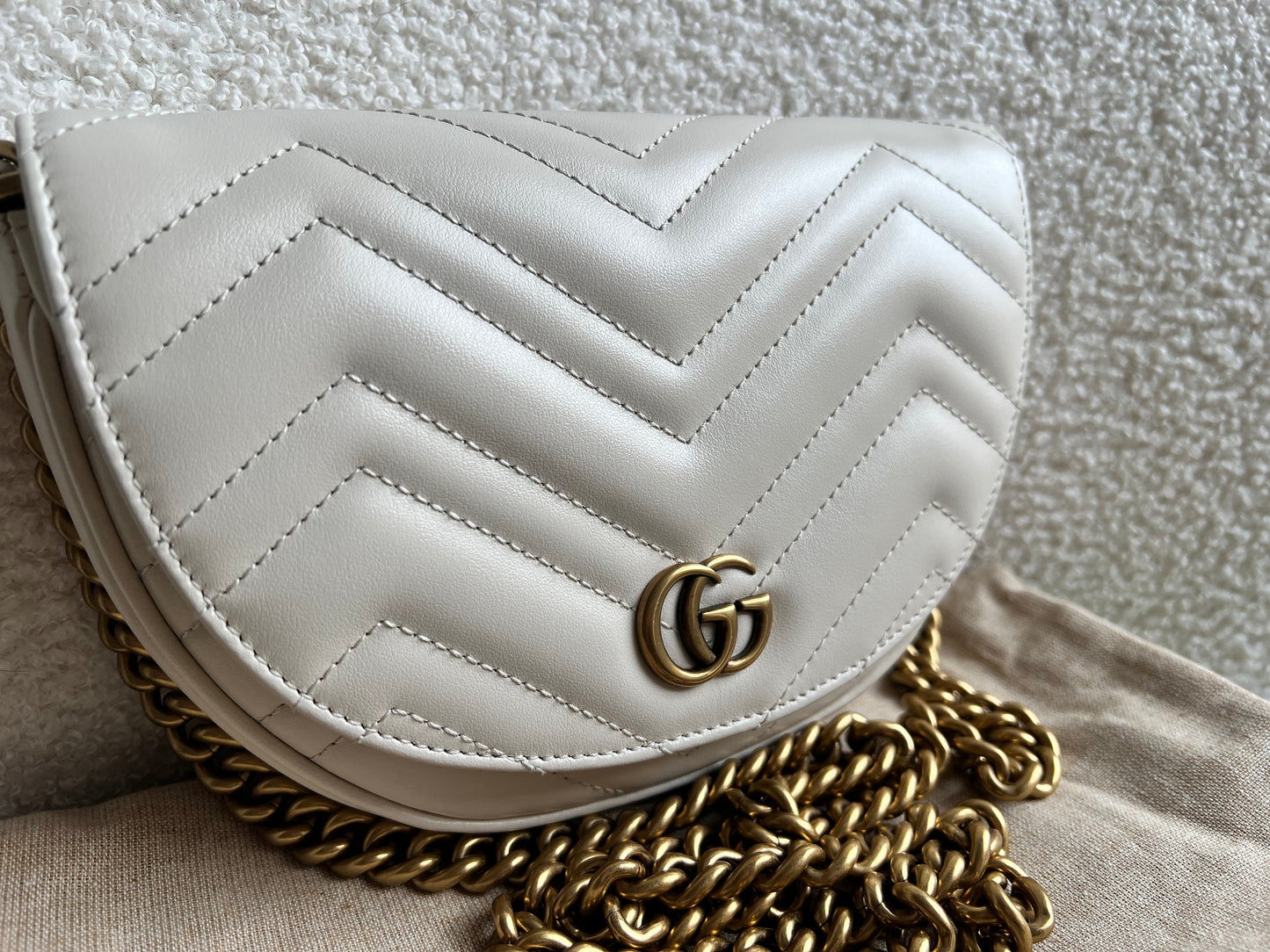 Gucci GG White Marmont Mini Bag (RRP £1,240)