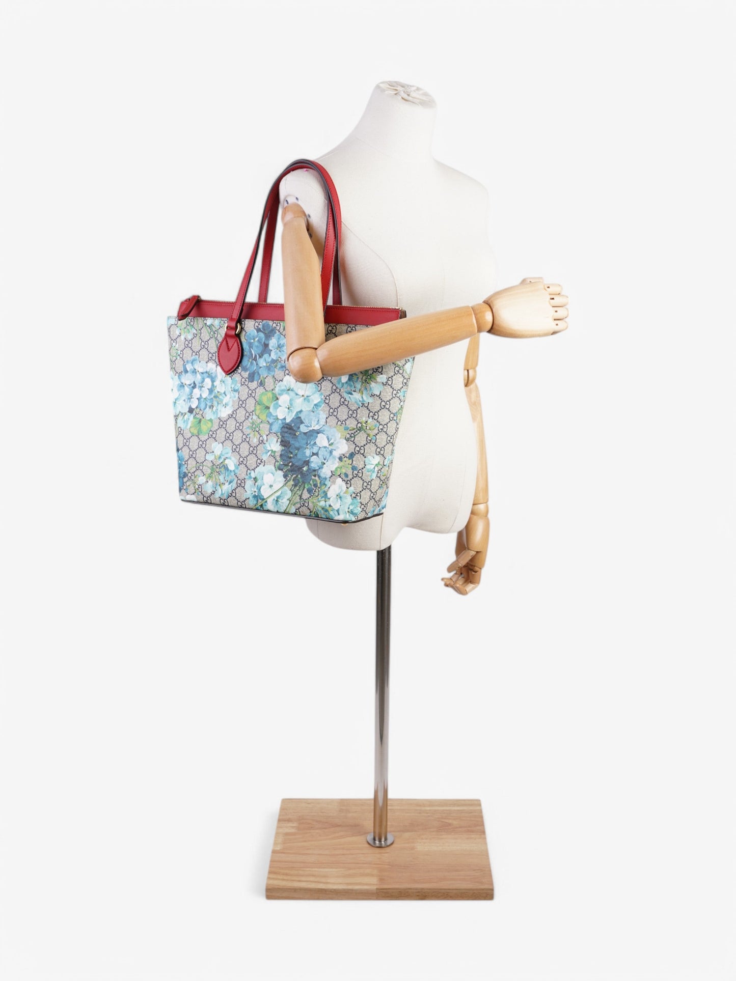 Gucci Linea A Zip Tote GG Supreme / GG Bloom / Red Coated Canvas Medium