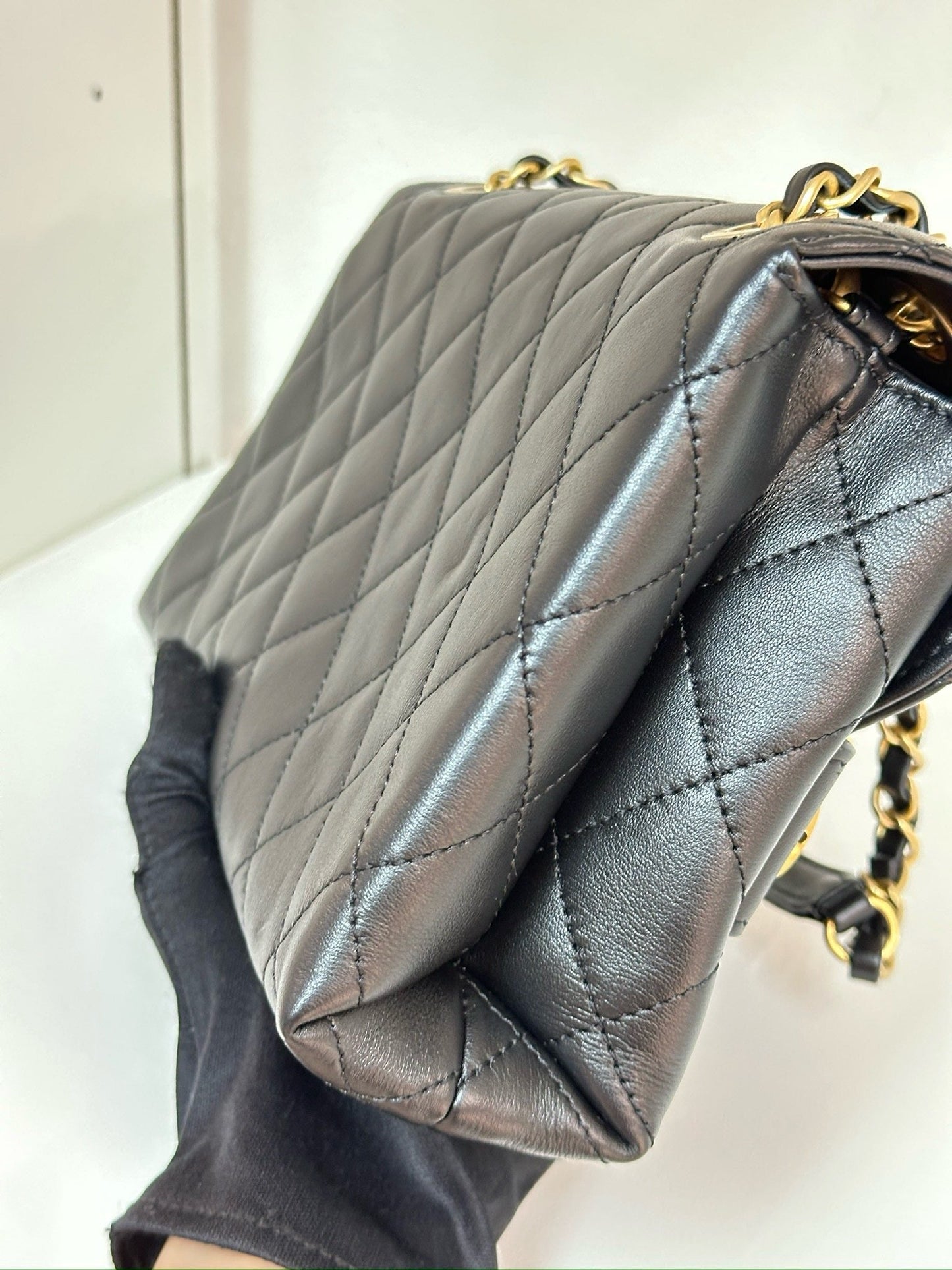 Chanel Calfskin Quilted Small Enchained Flap Black 2955 holo card