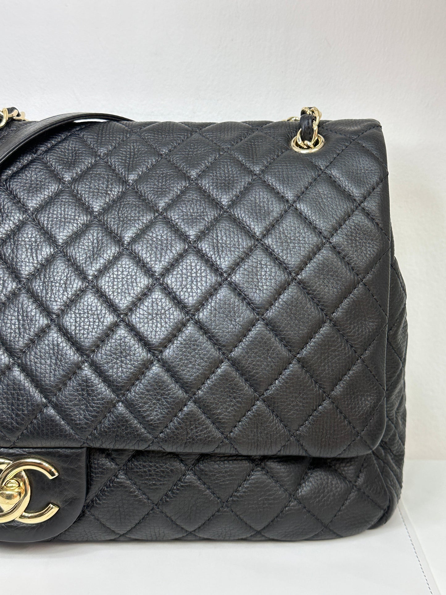 Chanel 2017 Calfskin Quilted XXL Travel Flap shoulder bag Black GHW 2382 holo card