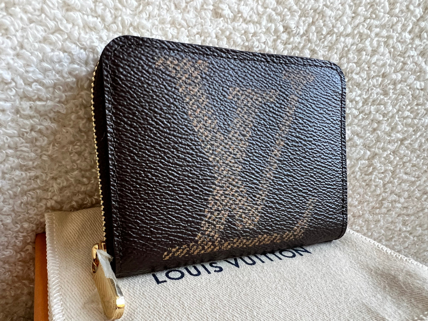Louis Vuitton Zippy Coin Purse in Giant Monogram (RRP £360)