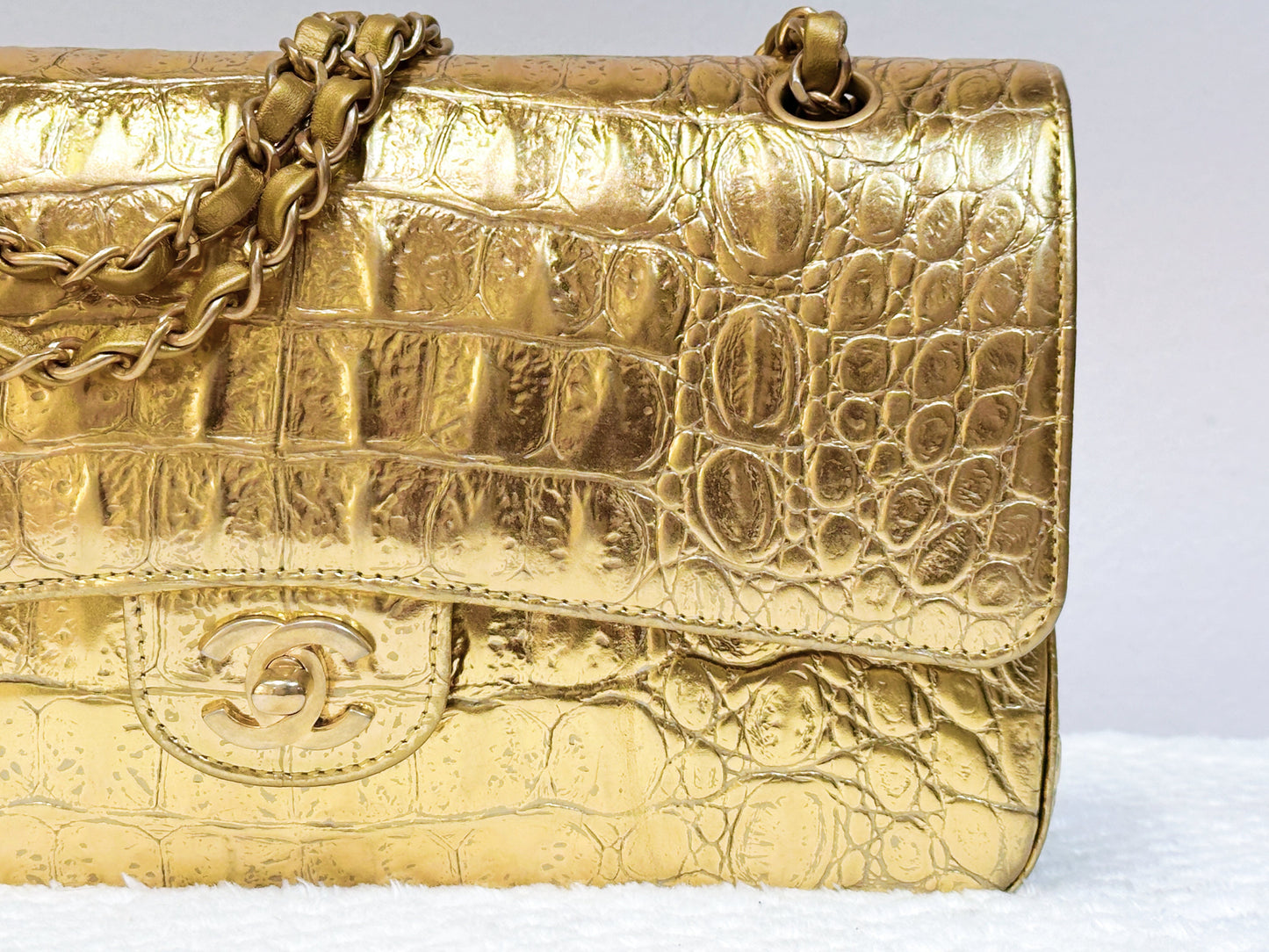 Chanel 19A Medium Calfskin Crocodile Embossed Gold Metallic Flap Bag 2803 holo card