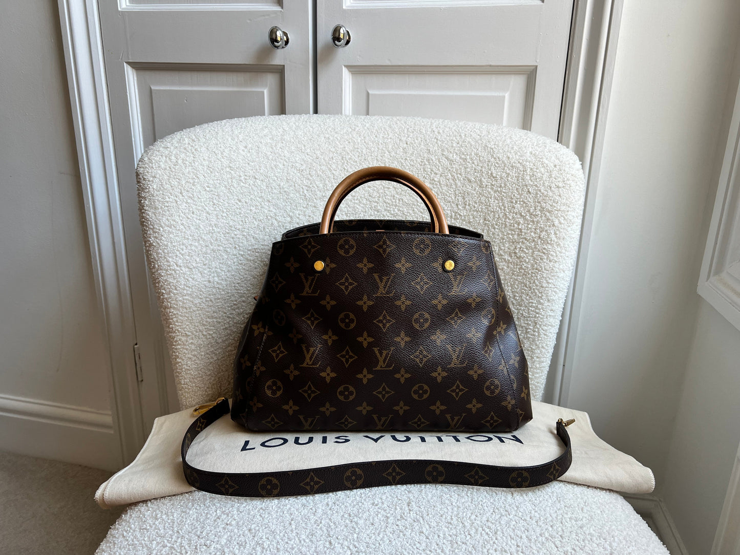 Louis Vuitton Montaigne MM in Monogram Canvas (RRP £1910)