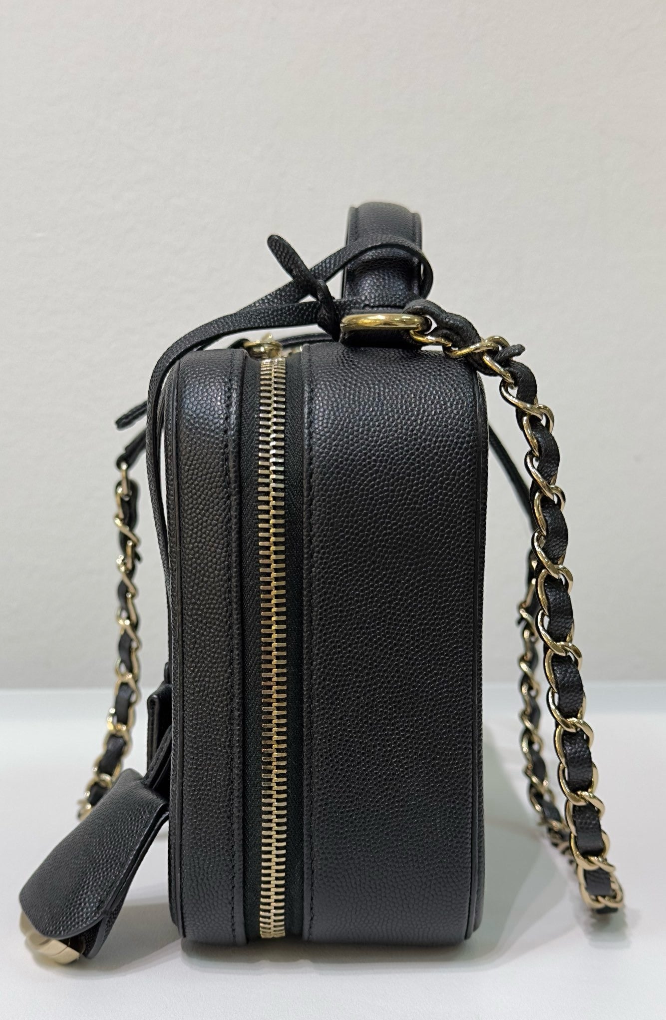 Chanel Medium Filigree Vanity Case Quilted Caviar Black GHW 2899 holo card