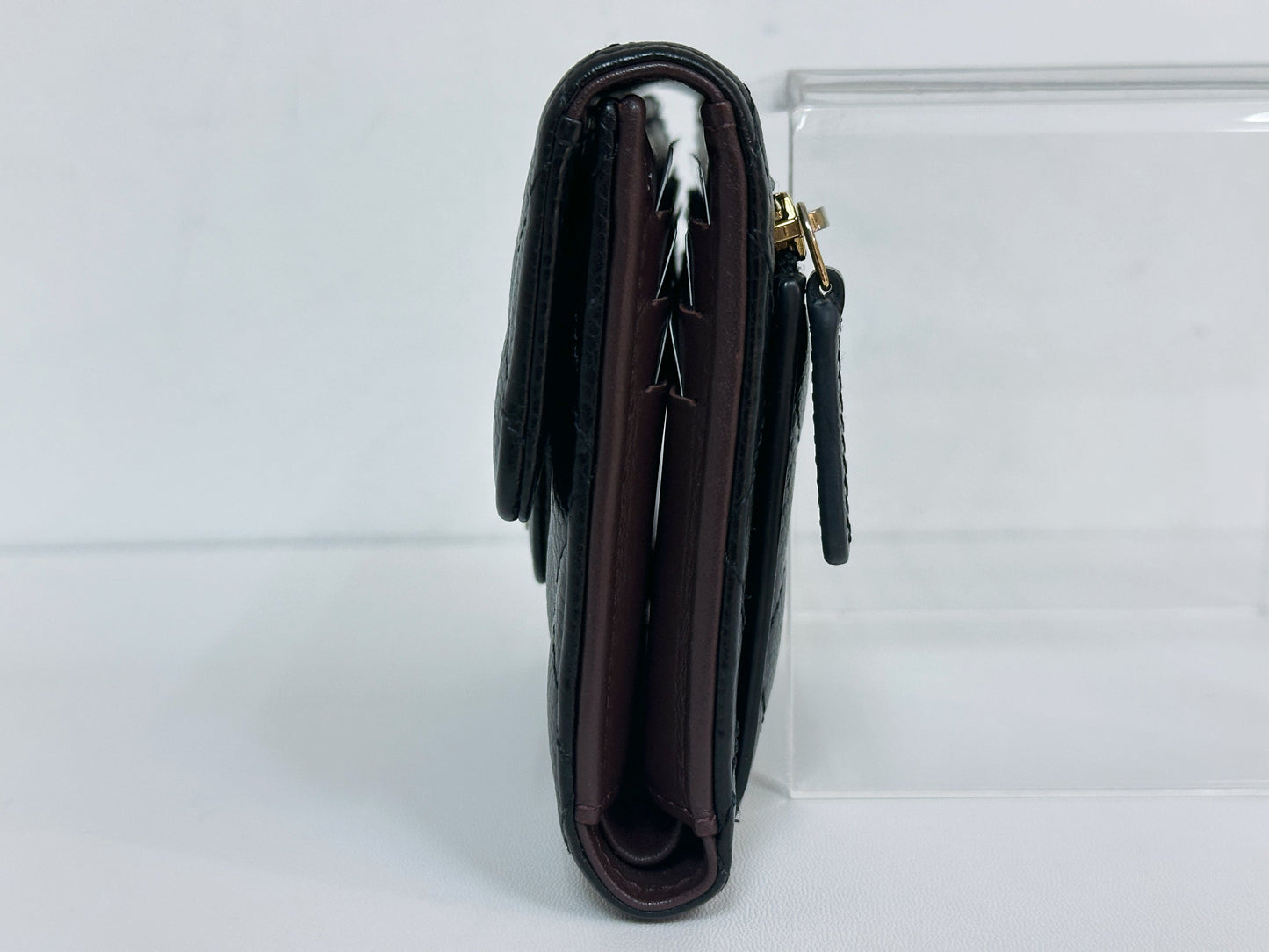 CHANEL CLASSIC TRIFOLD COMPACT IN BLACK CAVIAR  WALLET GHW UPKJ holo