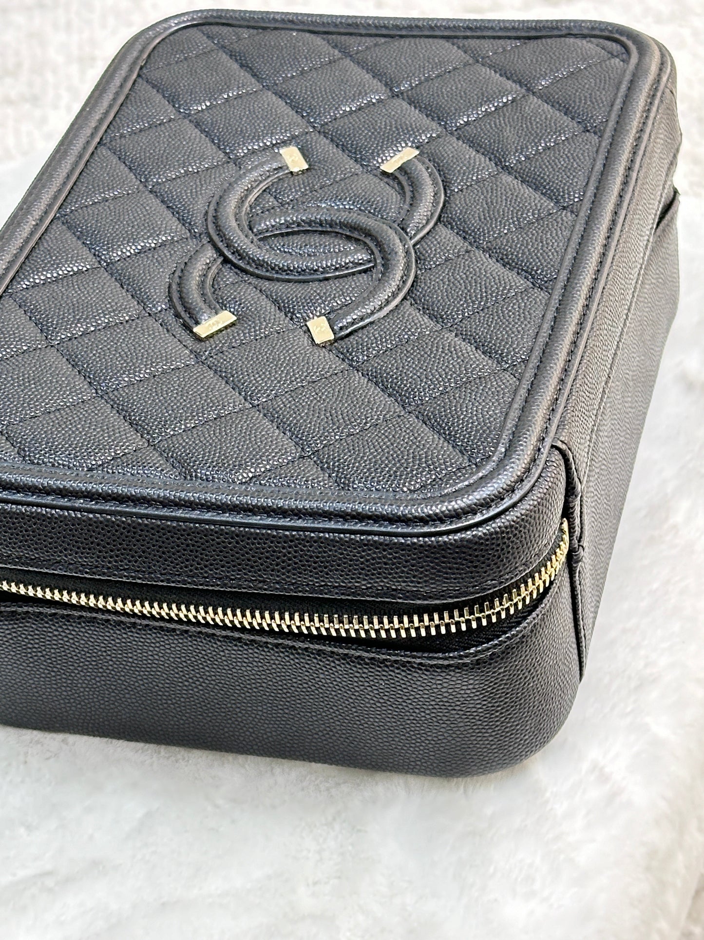 Chanel Filigree Vanity Case Quilted Caviar Medium Black