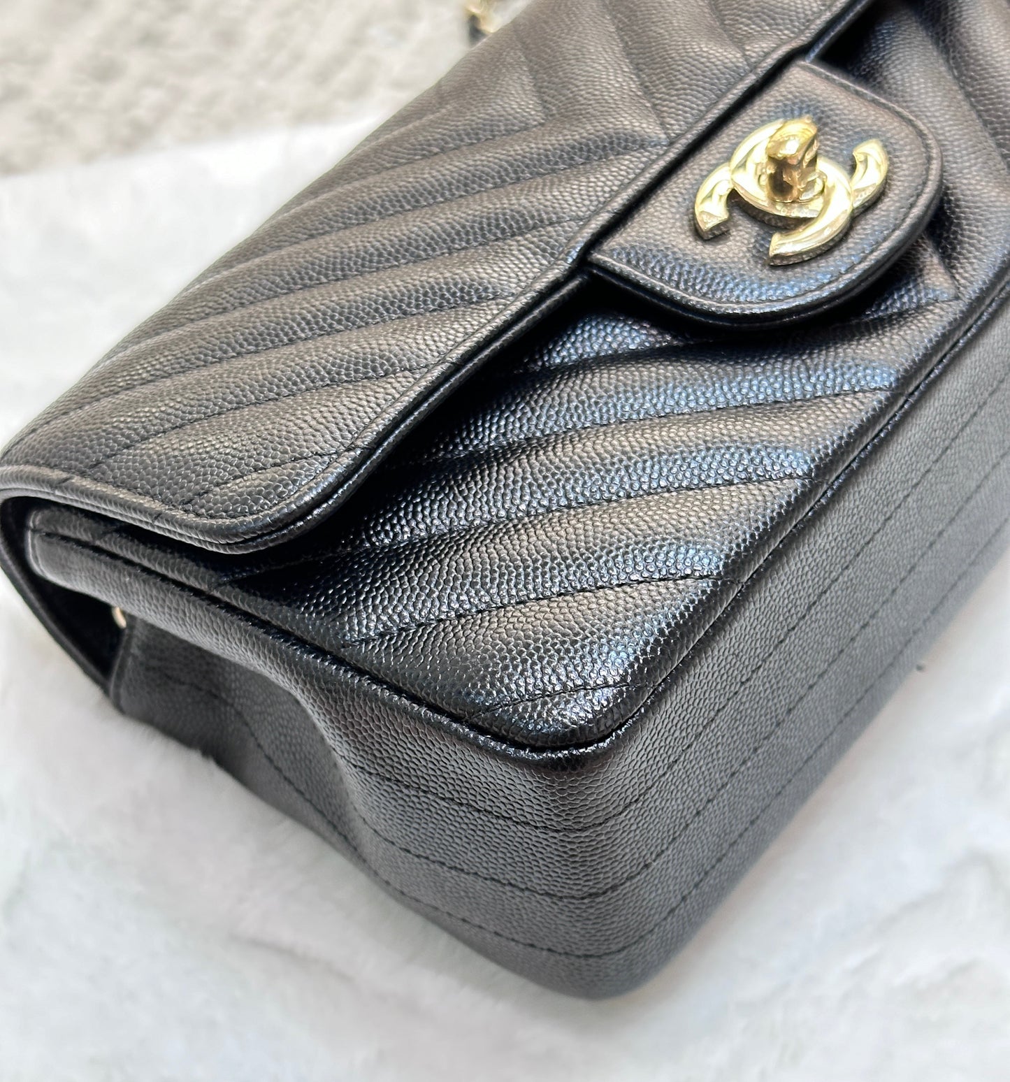 Chanel Mini Flap Bag Chevron Caviar Black GHW