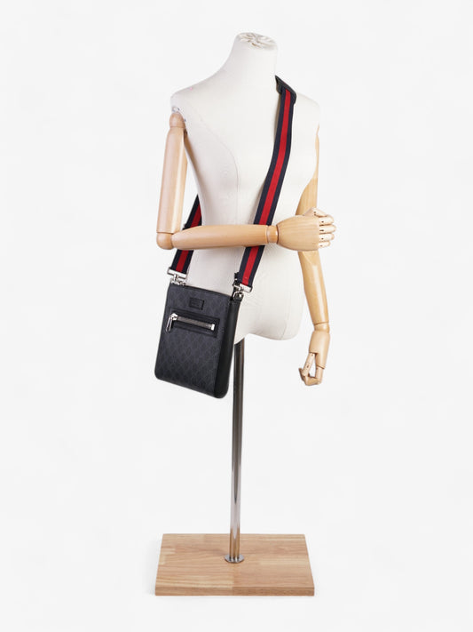 Gucci Messenger Bag Black / GG Supreme Canvas Small