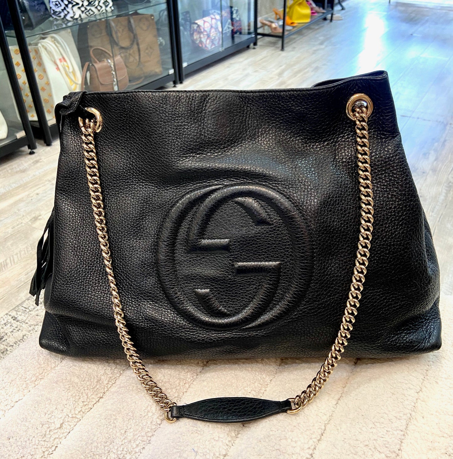 GUCCI GRAINED LEATHER LARGE SOHO CHAIN BAG
