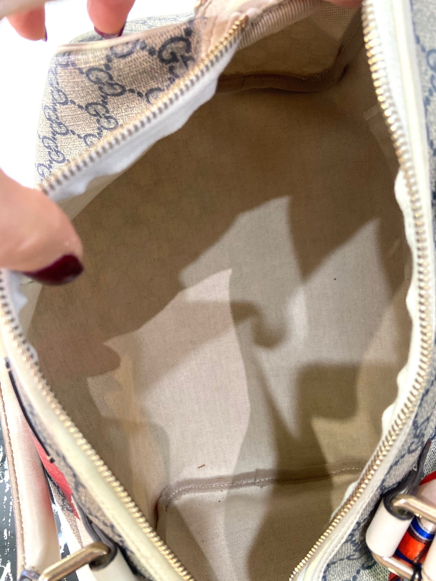 GUCCI GG SUPREME CANADIAN FLAG JOY BOSTON BAG