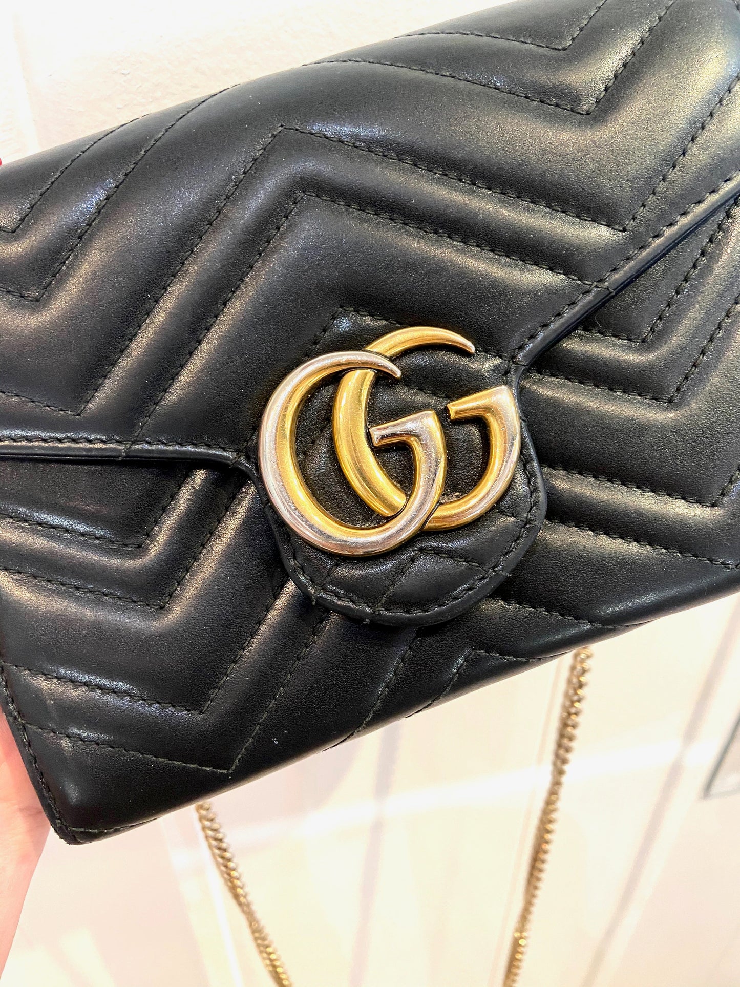 GUCCI GG MARMONT MATELASSE CALFSKIN MINI CHAIN BAG