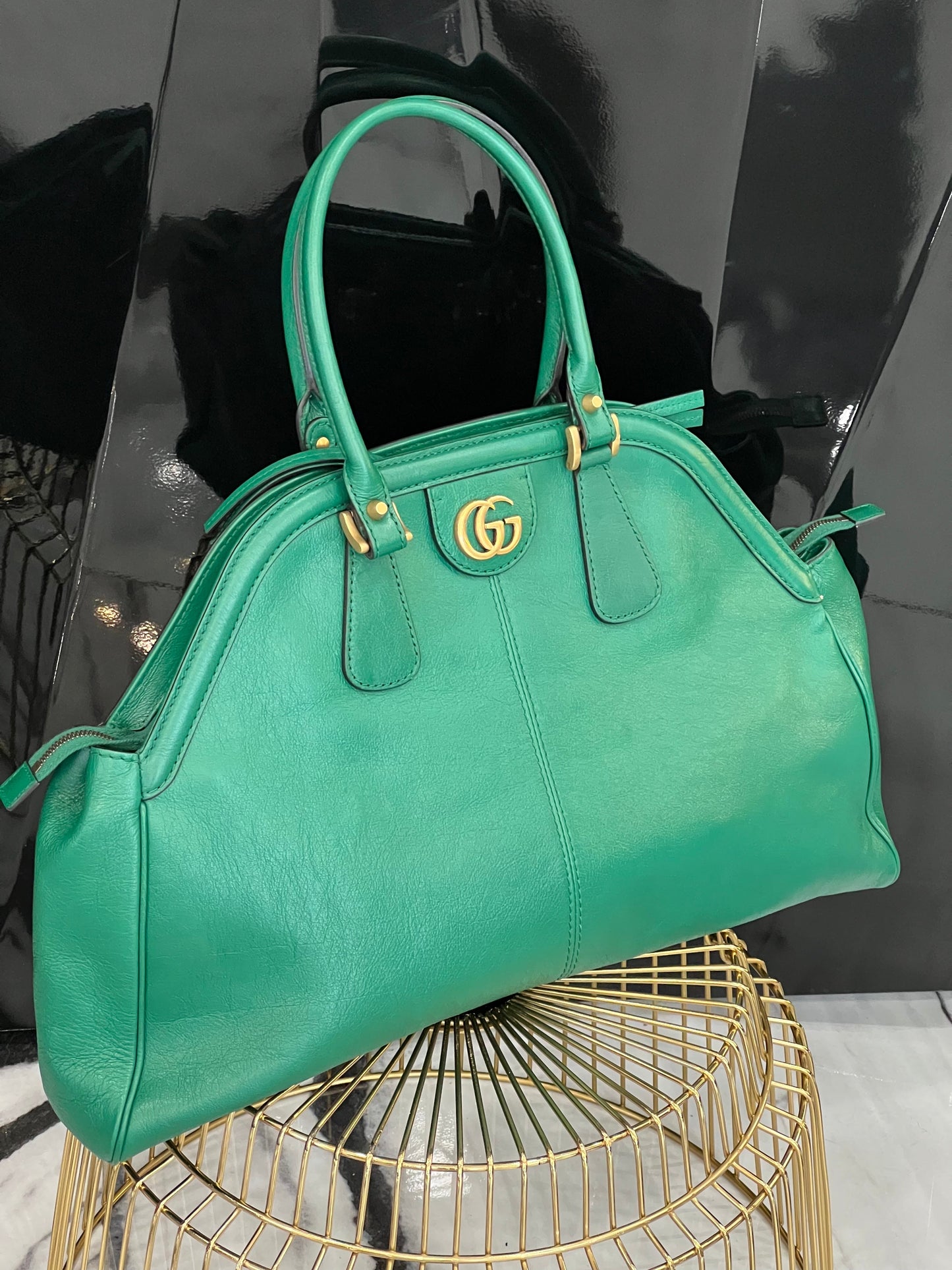 GUCCI LARGE RE BELLE LEATHER DOME BAG