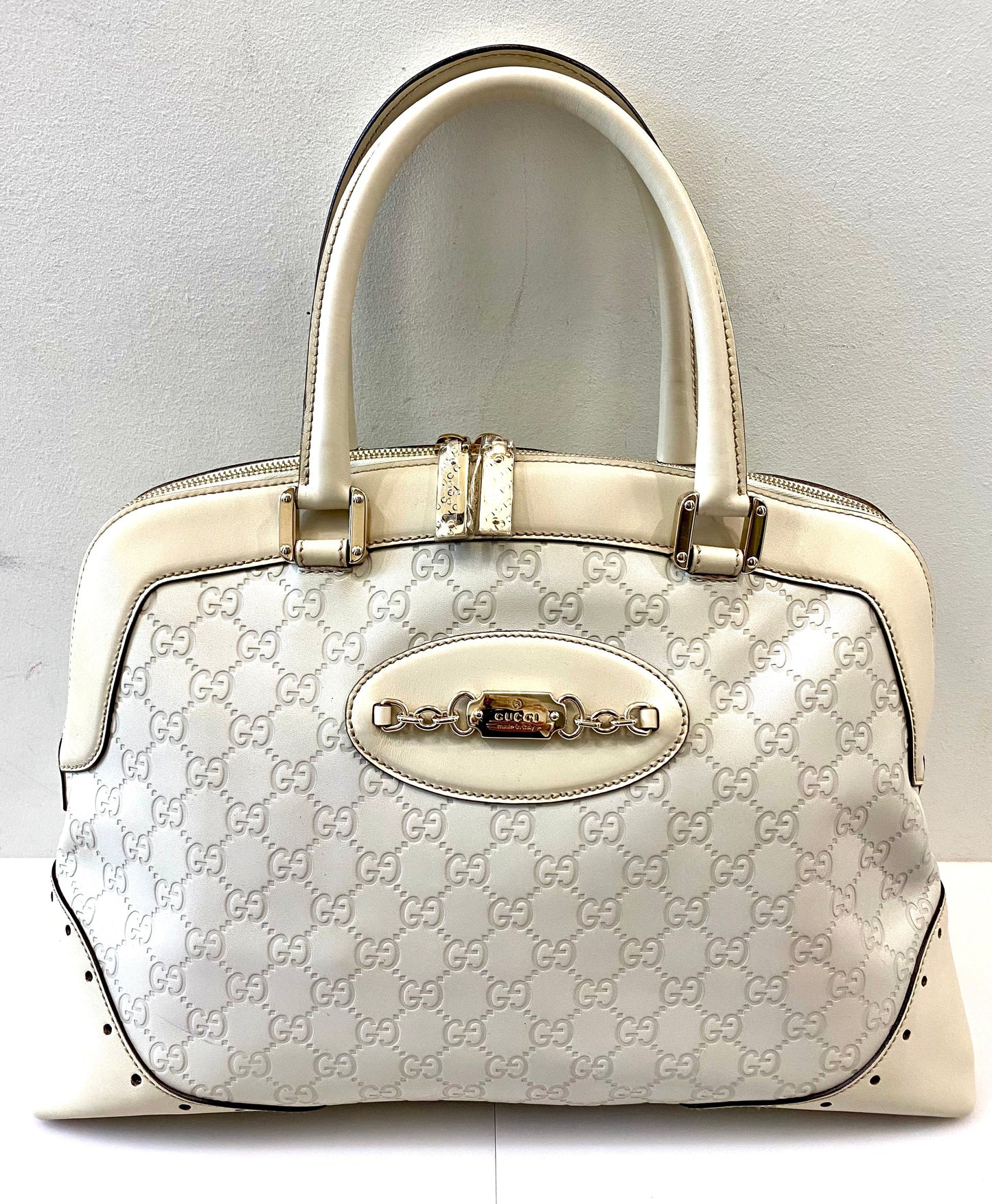 GUCCI GUCCISSIMA HORSEBIT LOGO PLAQUE CALFSKIN SHOULDER BAG