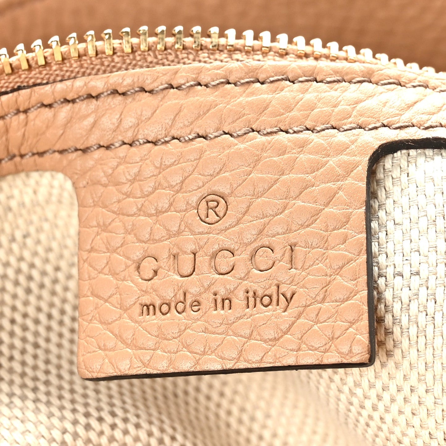 GUCCI PEBBLED CALFSKIN SOHO CHAIN SHOULDER BAG