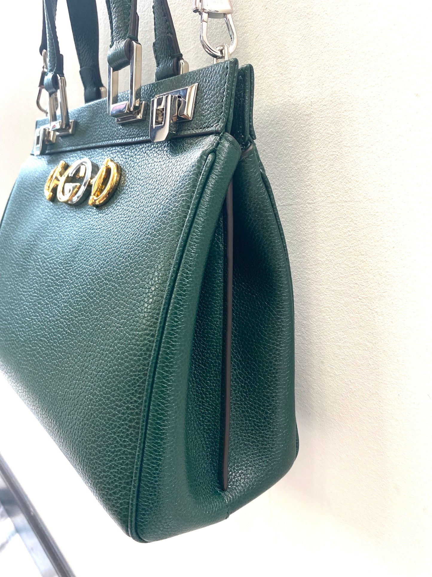GUCCI PEBBLED CALFSKIN LEATHER ZUMI TOP HANDLE BAG