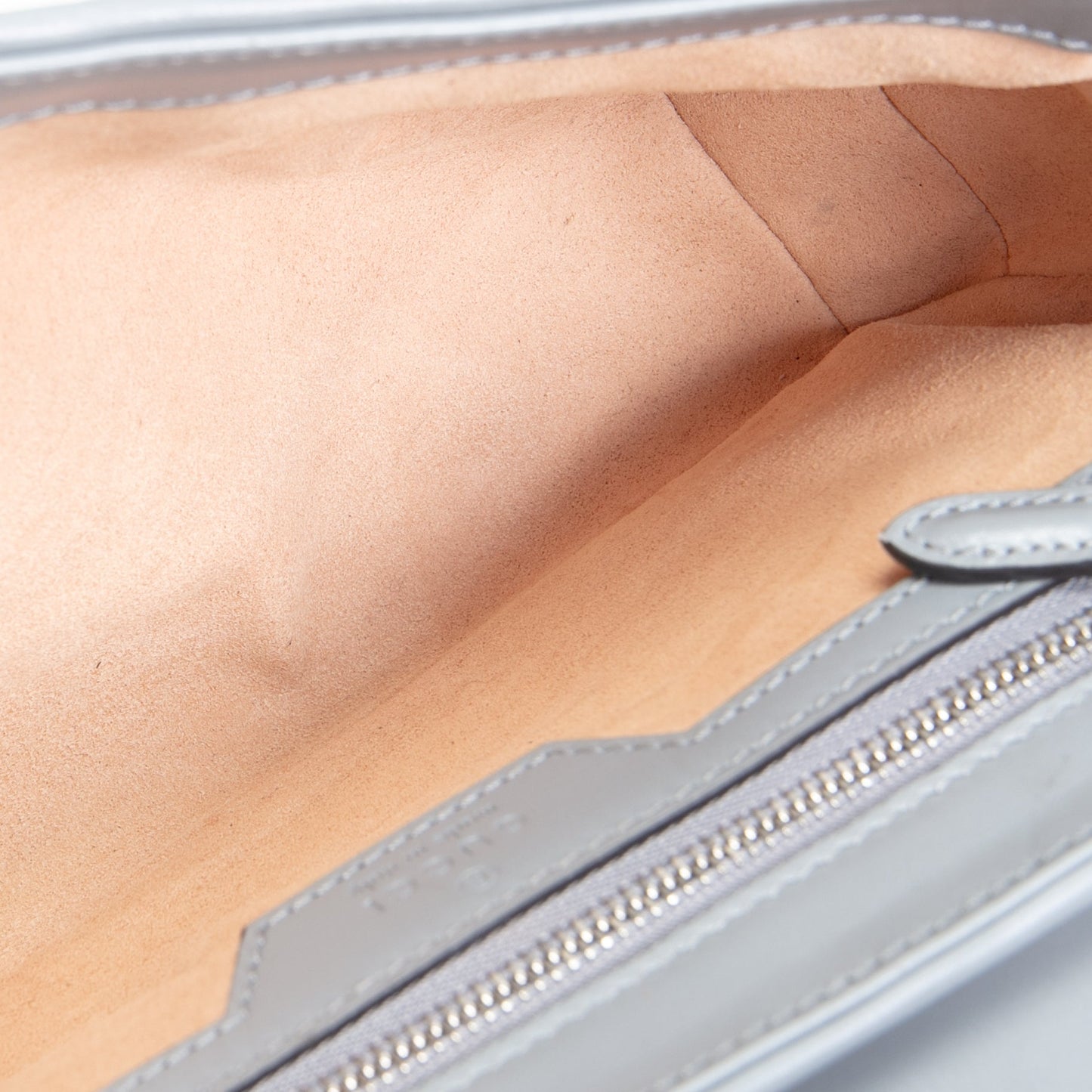 GUCCI Aria Marmont Matelasse Small Shoulder Bag - Grey