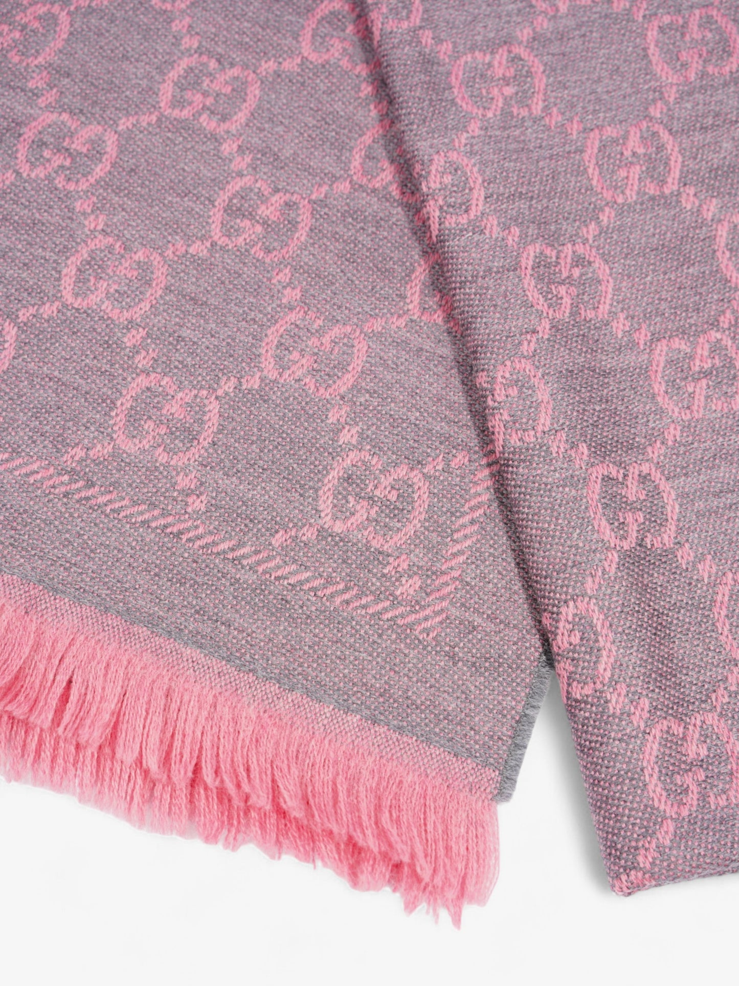 Gucci Jacquard GG Supreme Scarf Grey / Pink Wood 48cm x 180cm