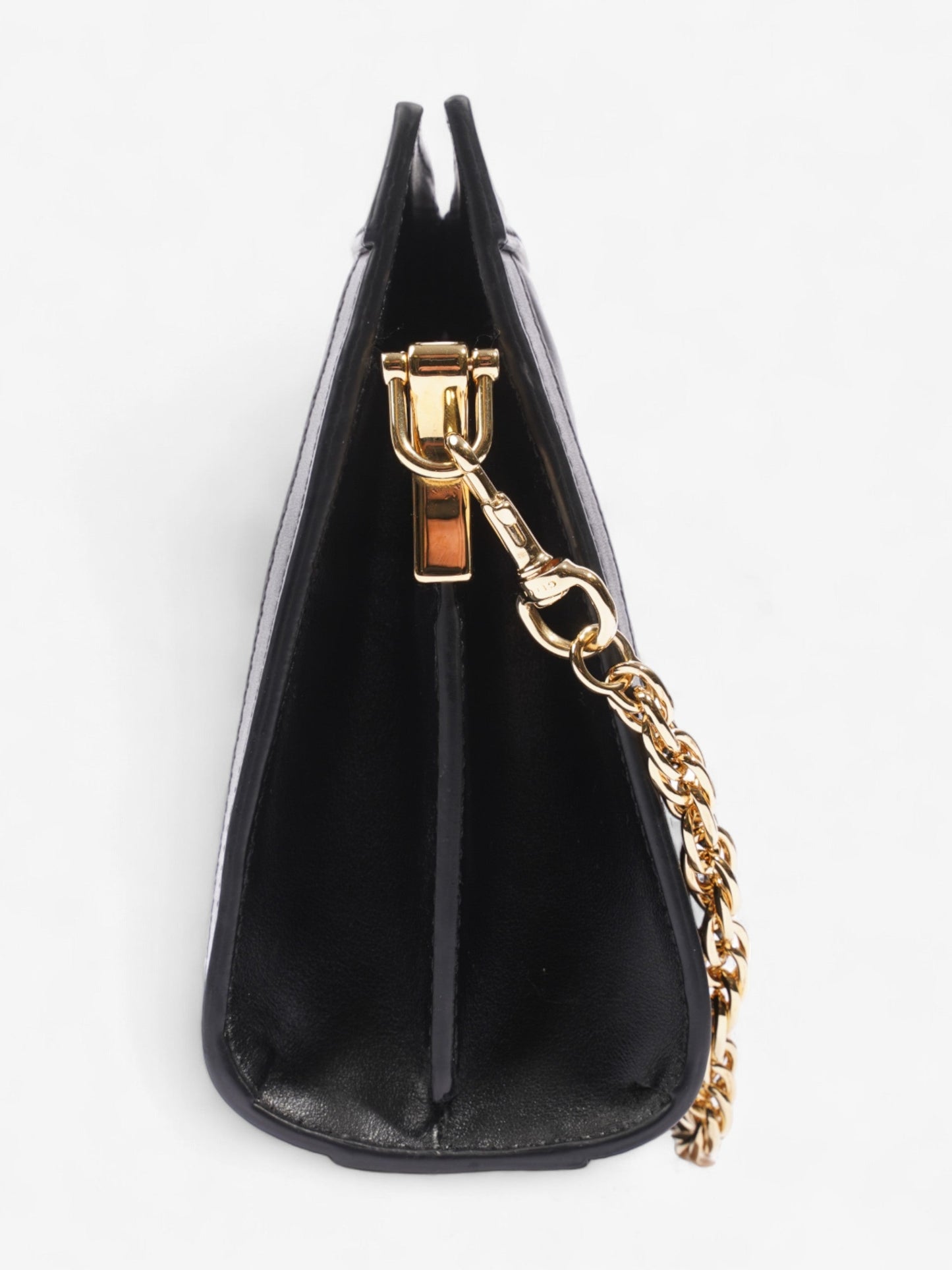 Gucci GG Shoulder Bag Black Matelasse Leather Small