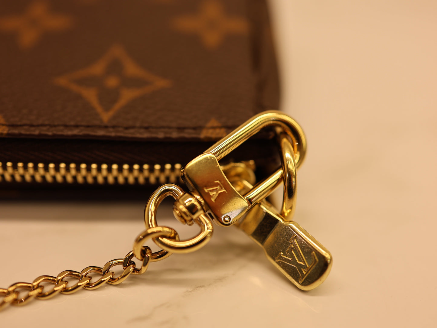 Louis Vuitton mini Pochette Accessoires