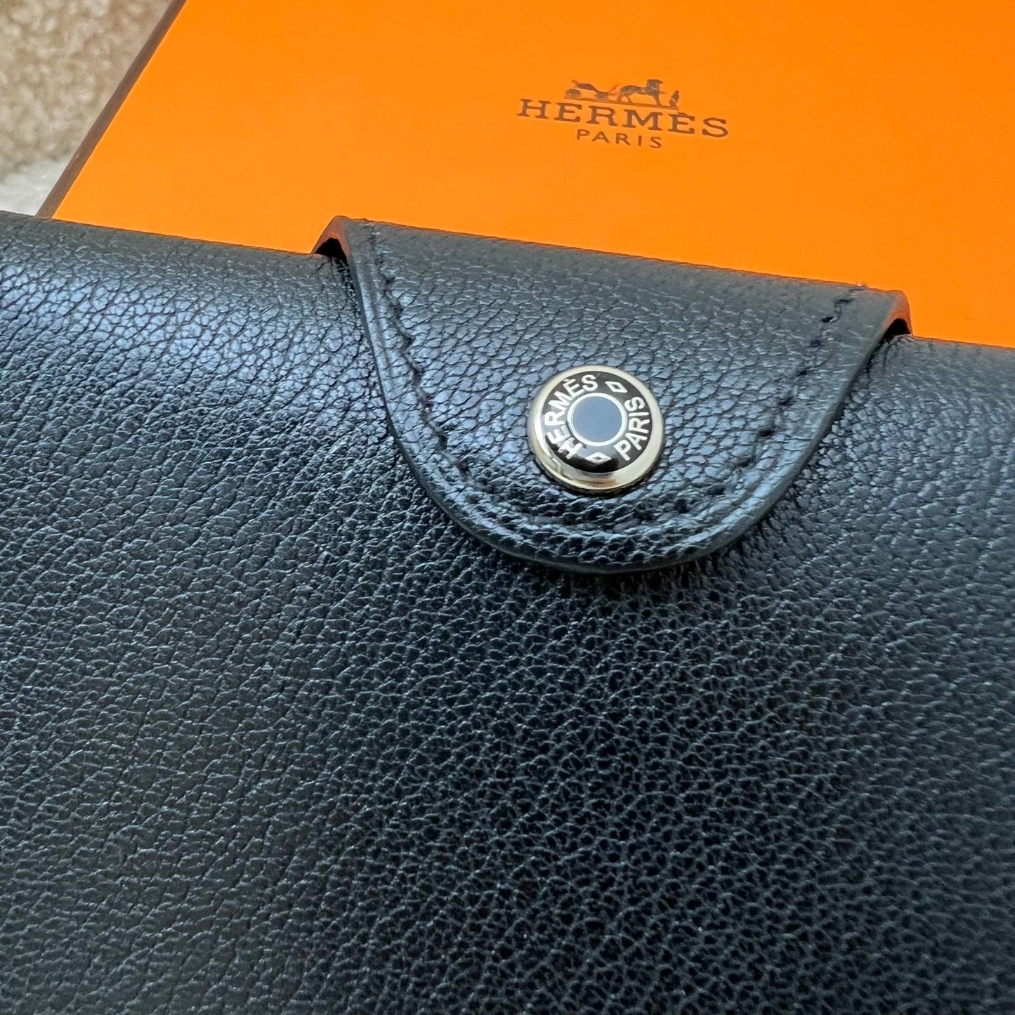 Hermes Iliade Compact Card Holder in Noir Black Chevre Chamkila Leather