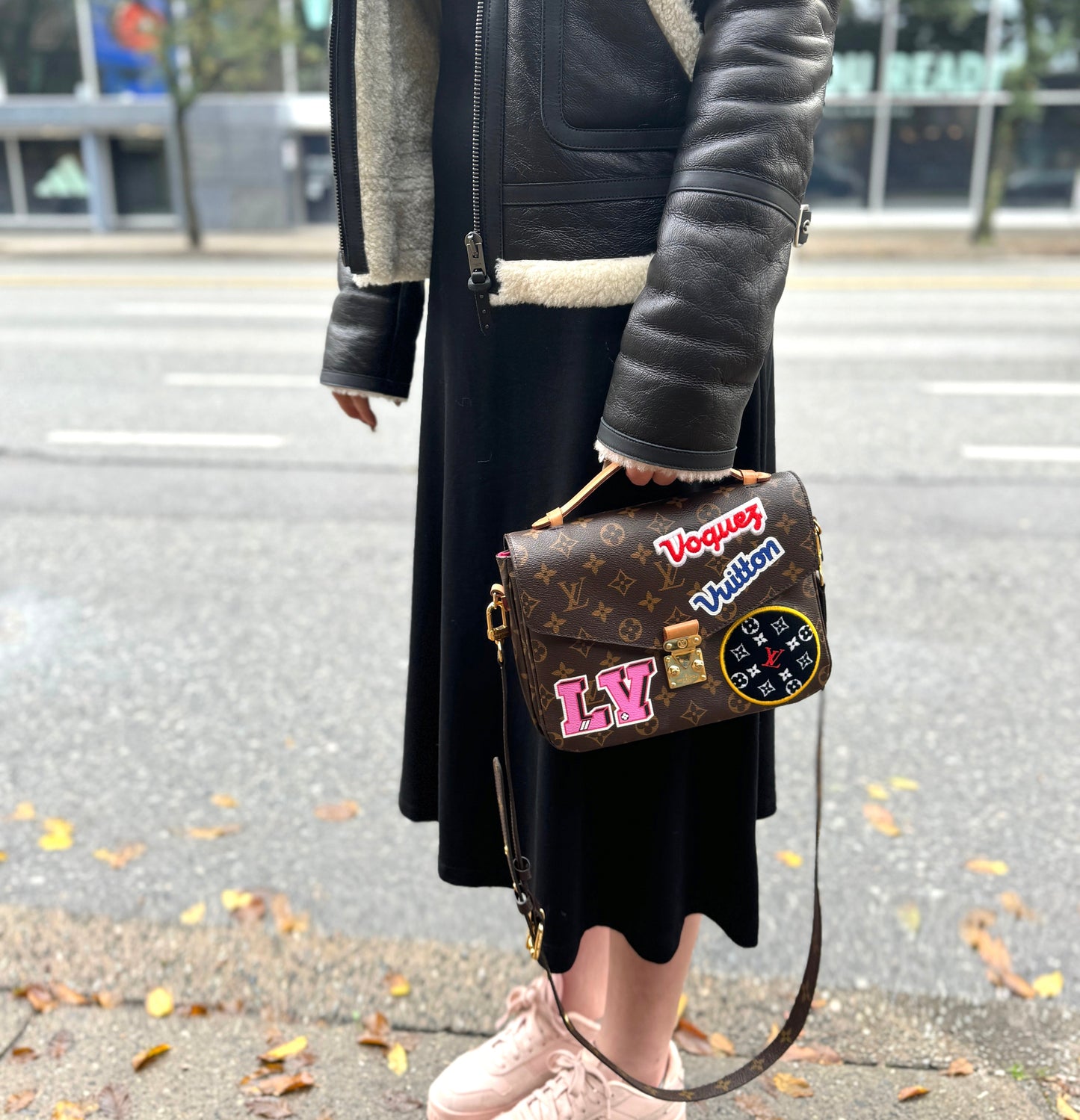 Louis Vuitton Monogram Patches Pochette Metis