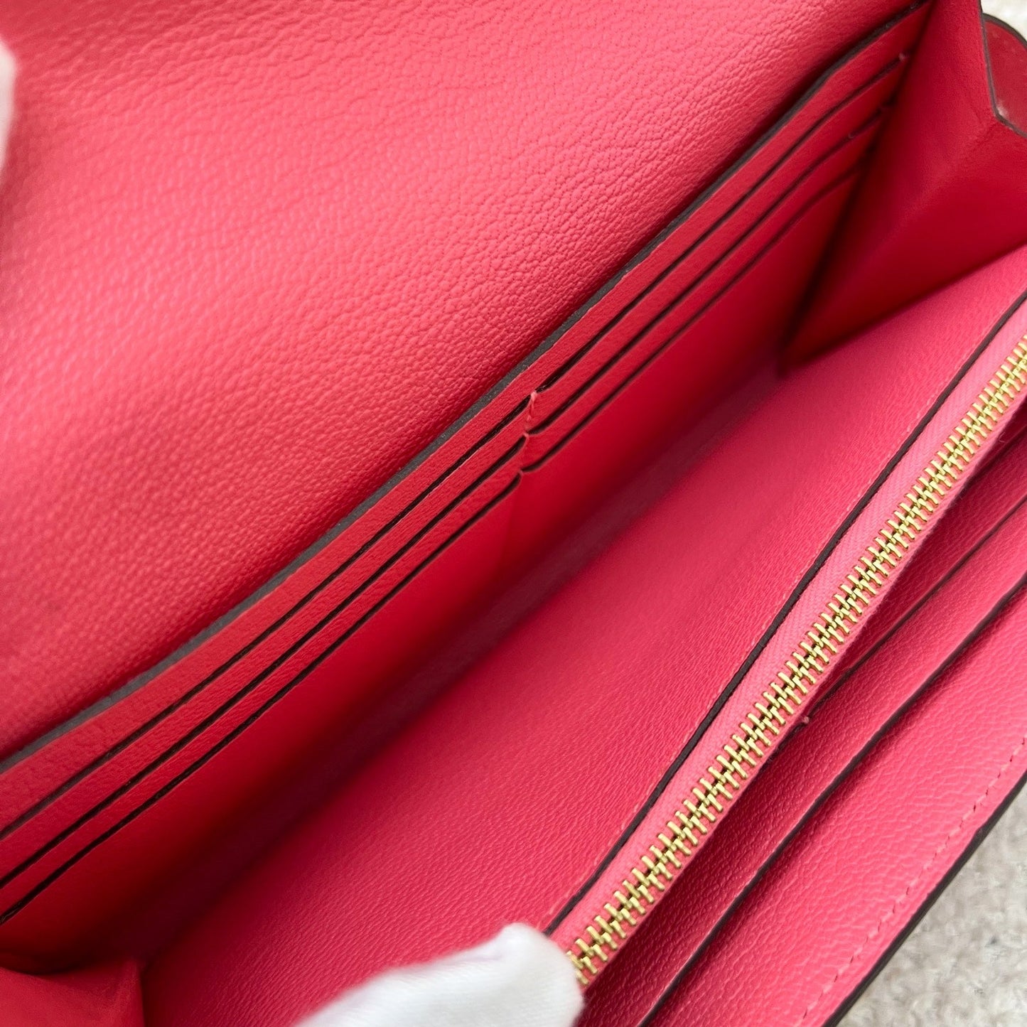 Hermes Classic Kelly Wallet in Rose Lipstick Chevre Leather and GHW