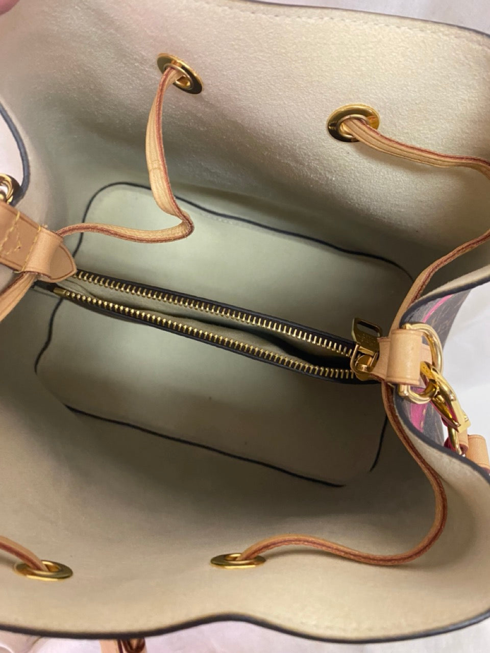 Louis Vuitton Preloved Neo Noe' Bucket Bag Summer Trunk