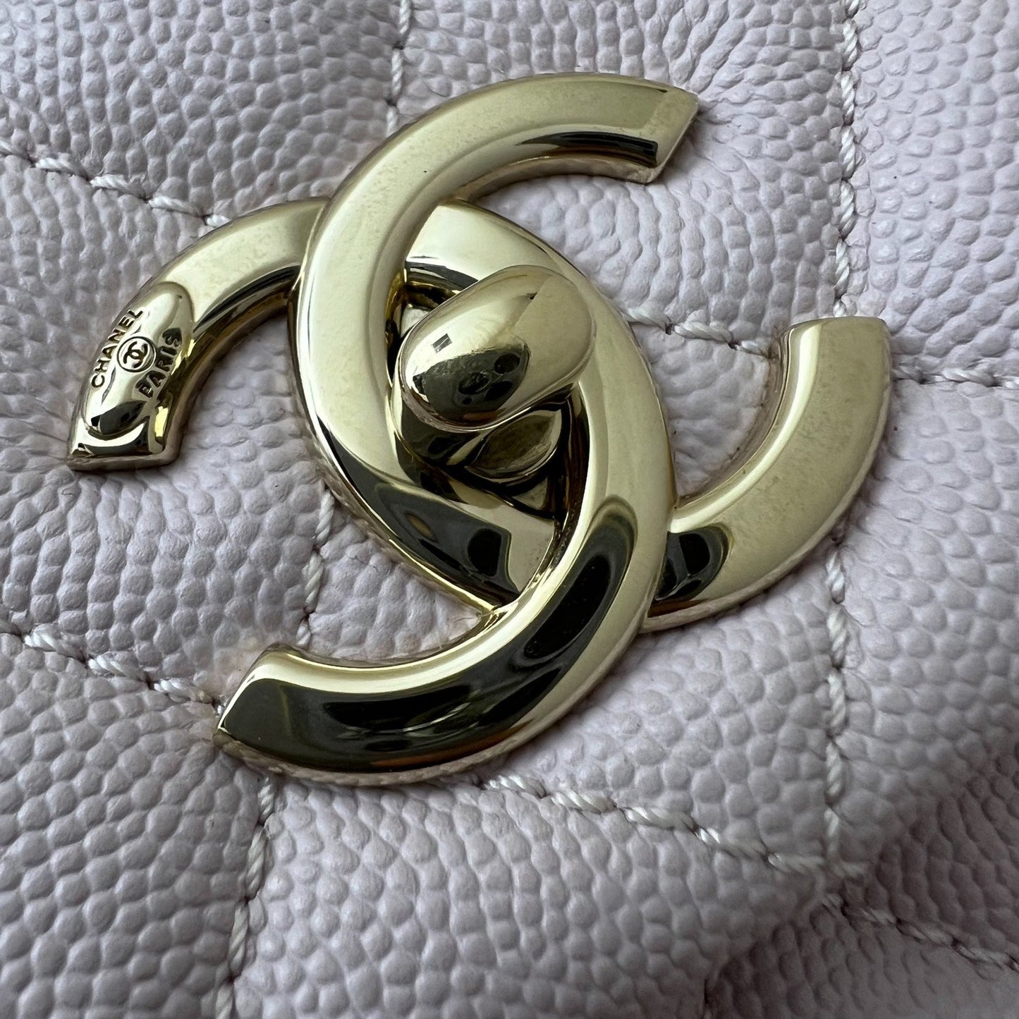 Chanel Medium 29cm Coco Handle in 20A Lilac Caviar and LGHW