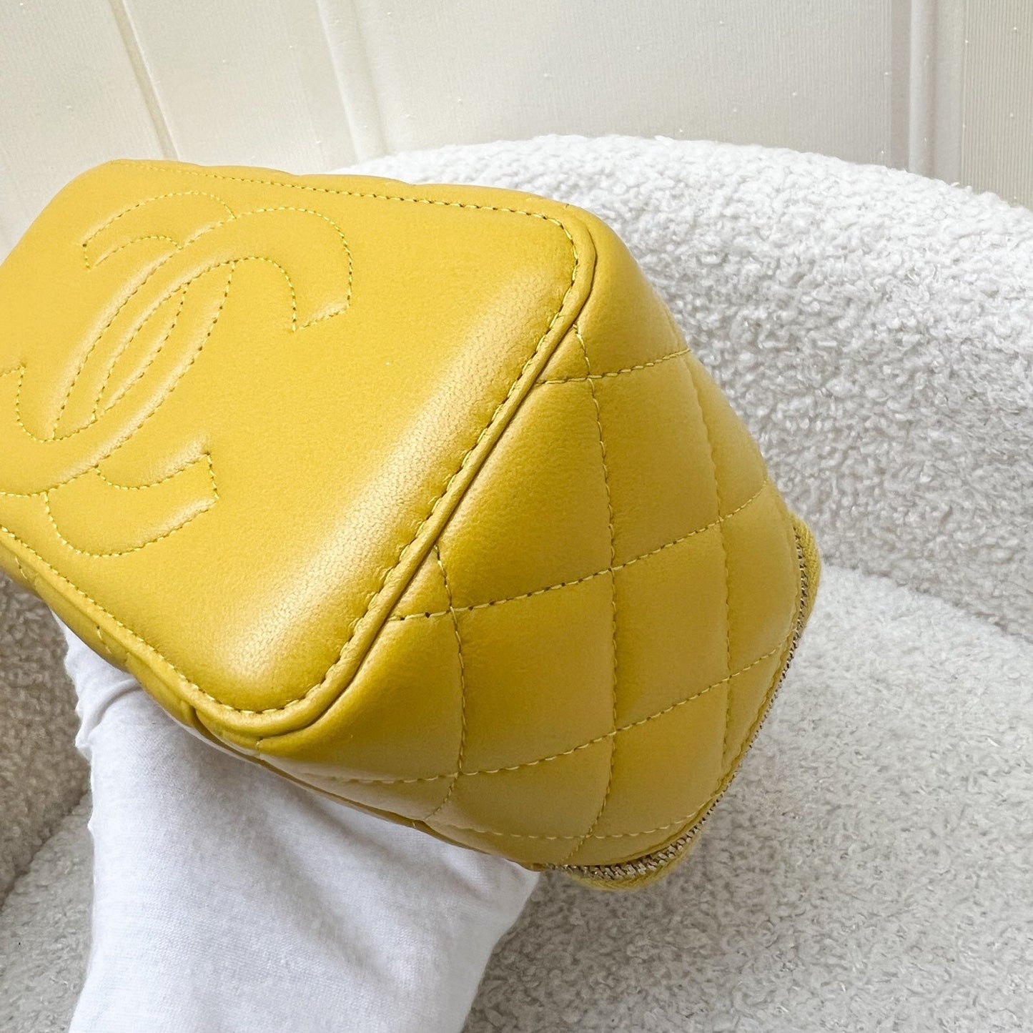 Chanel Small Vanity with Top Handle in Mustard Yellow Lambskin and LGHW (Model: AP2846)