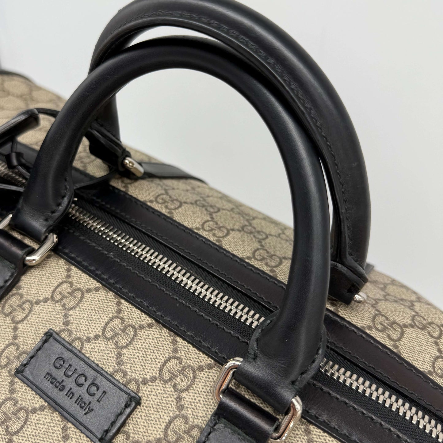 Gucci GG Supreme Duffle Carry-on Bag