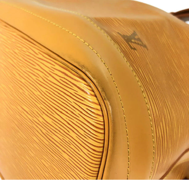 LOUIS VUITTON EPI NOE LEATHER CROSSBODY BAG