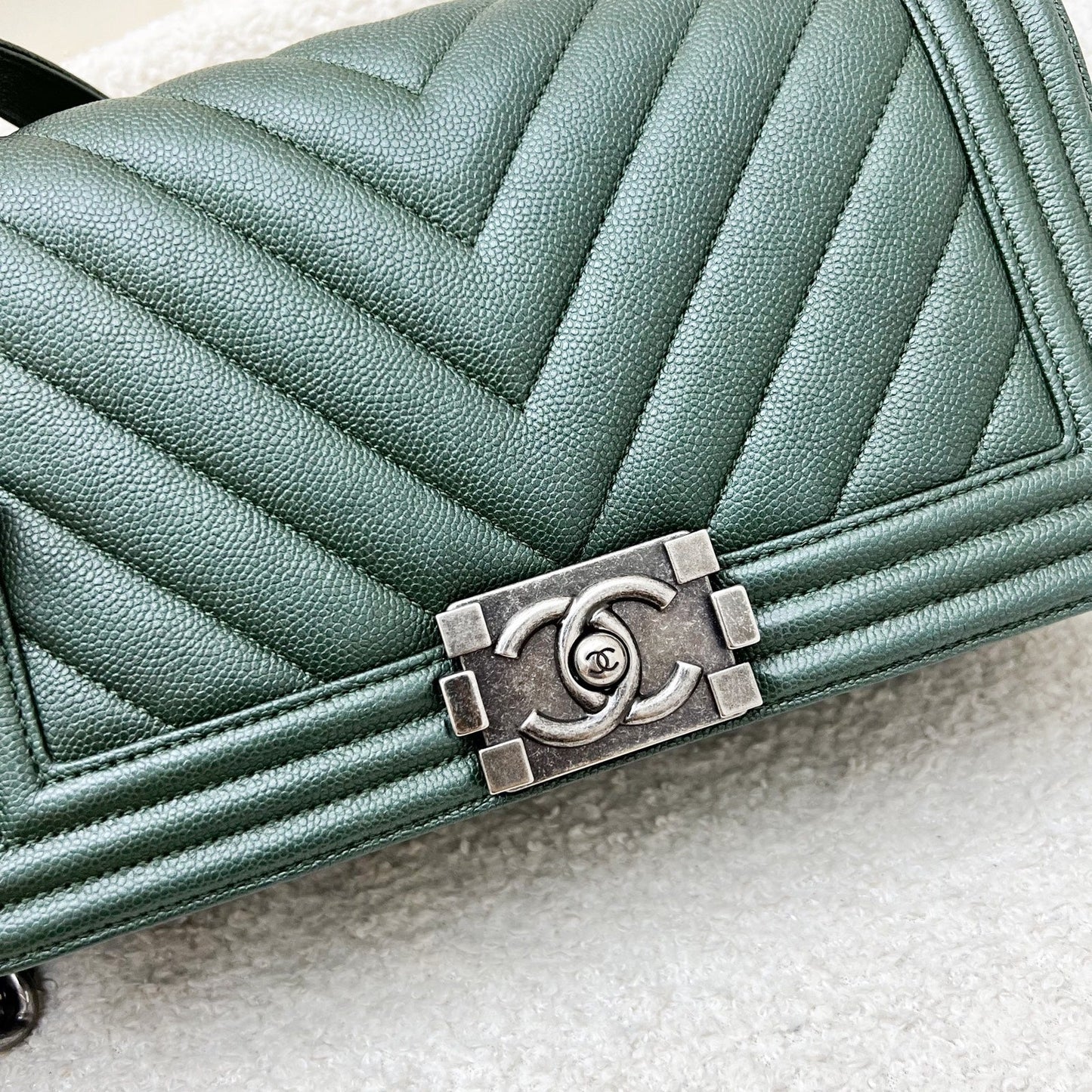 Chanel Medium 25cm Boy Flap in Chevron Quilted Forest Green Caviar and RHW (Model: A67086)