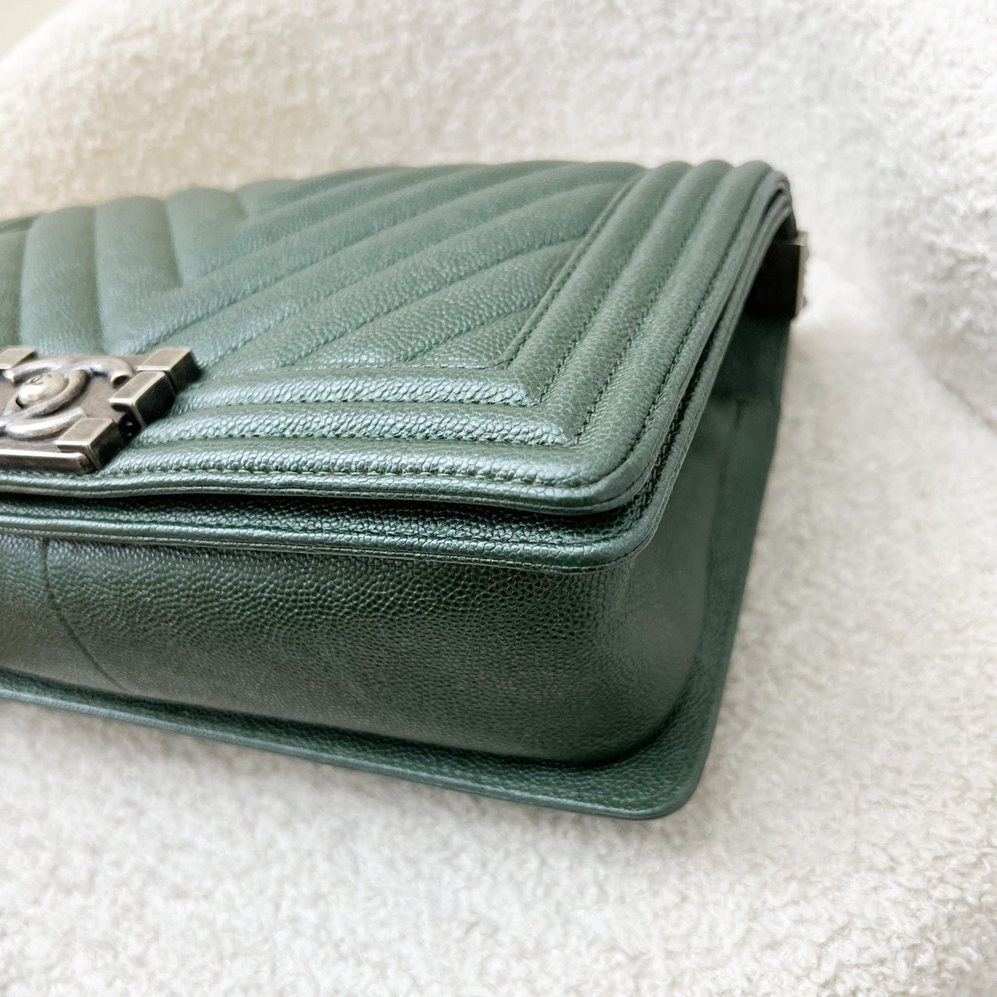 Chanel Medium 25cm Boy Flap in Chevron Quilted Forest Green Caviar and RHW (Model: A67086)