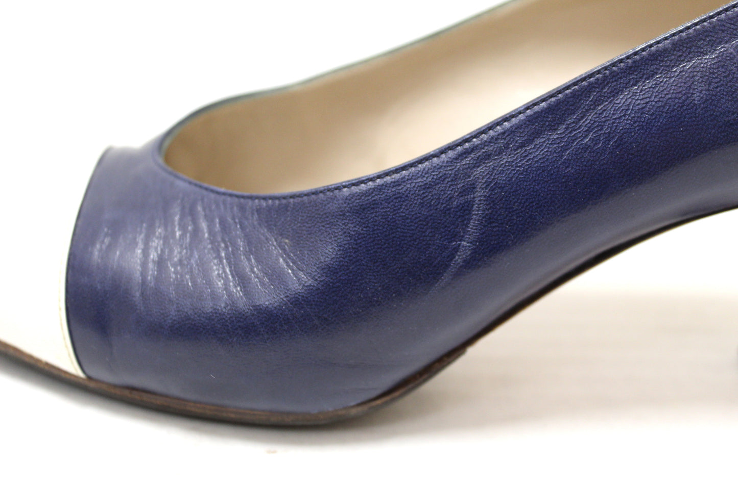 Chanel Navy and White Leather Pointed Heel size 35.5